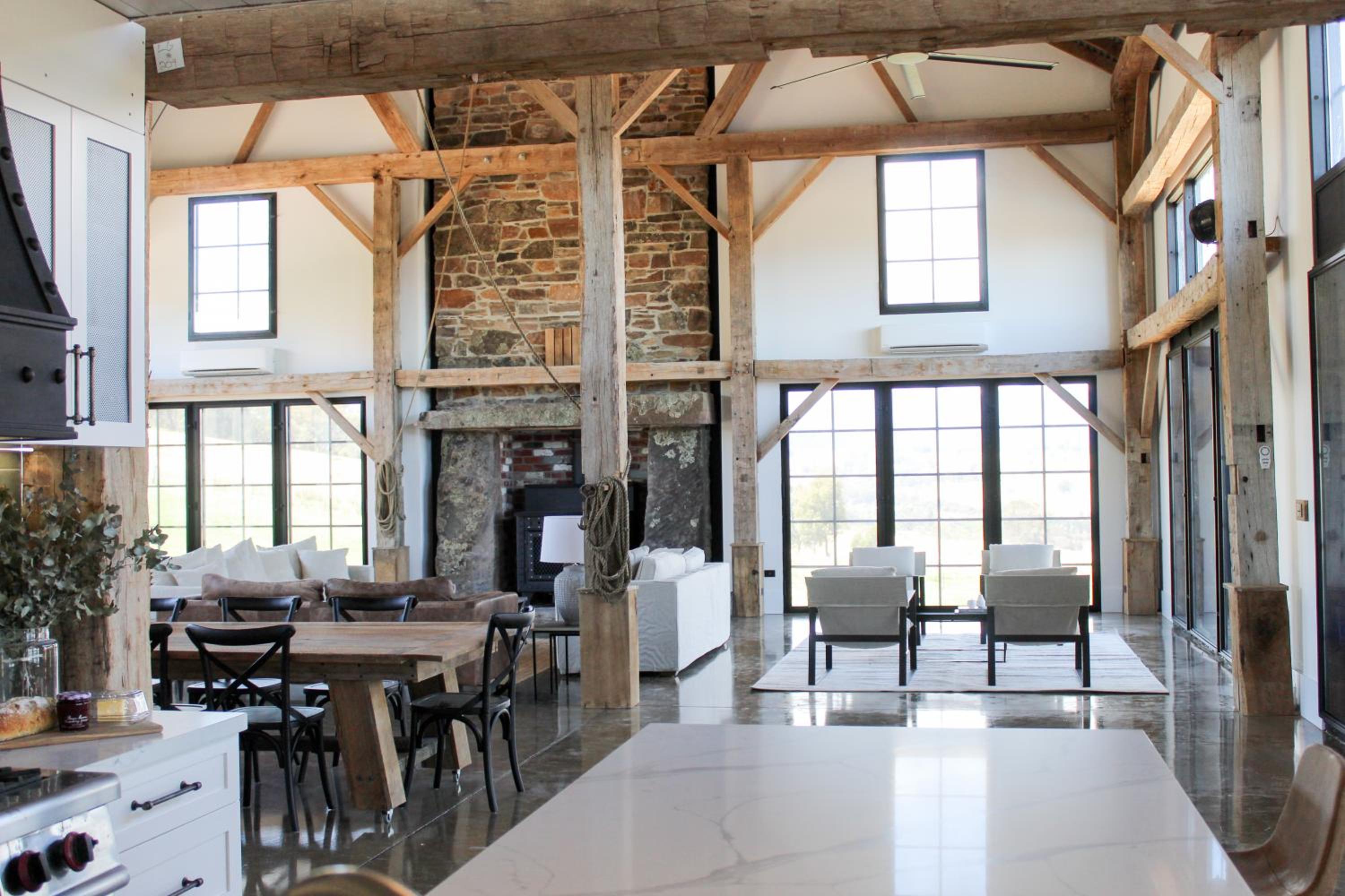 Coombs Hill Barn