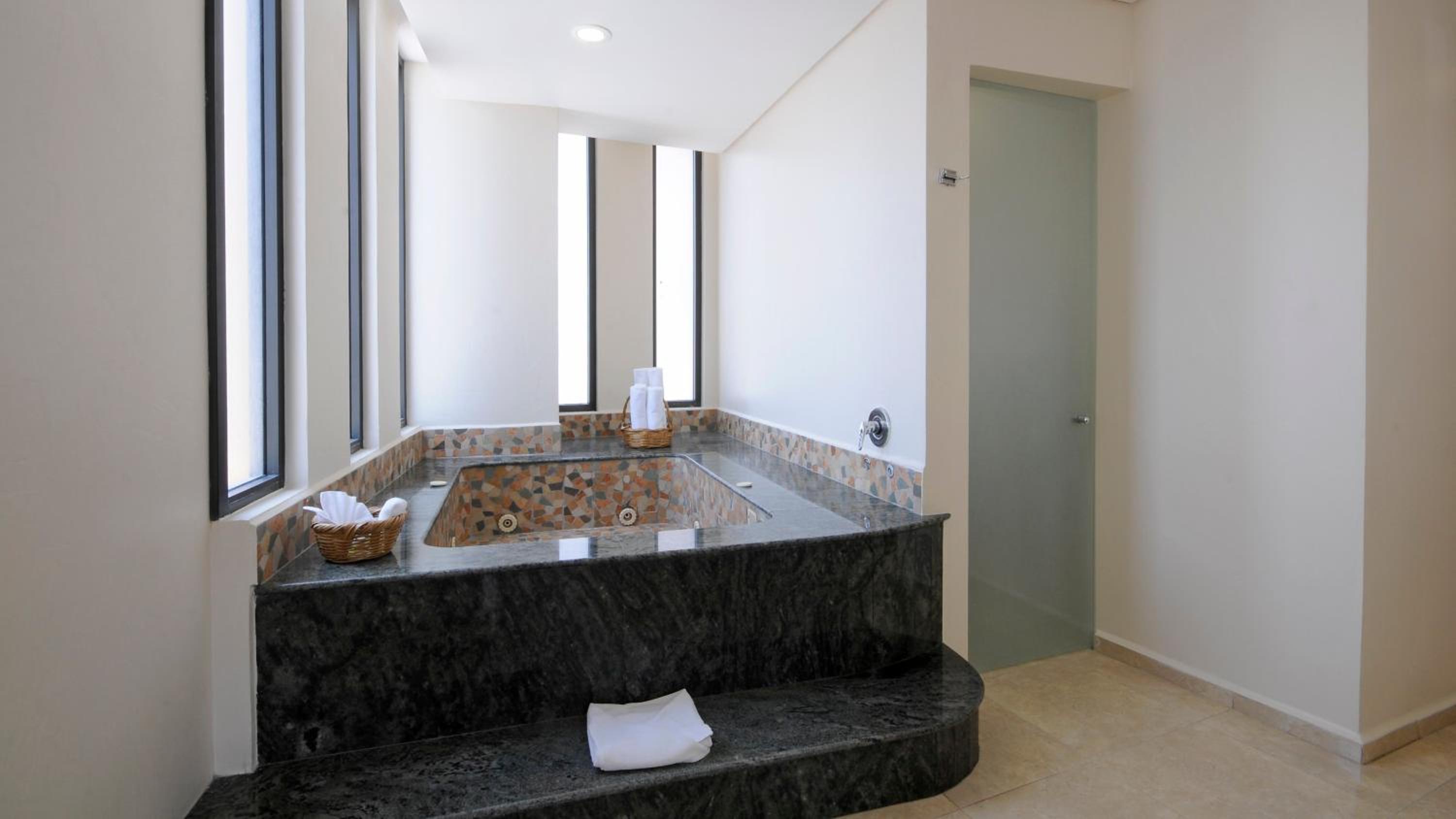 Holiday Inn Veracruz-Boca Del Rio by IHG