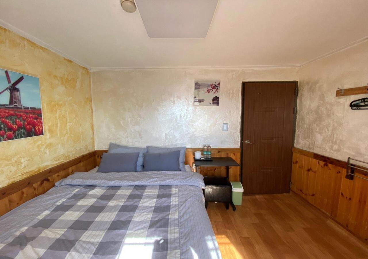 Gudeok Guesthouse