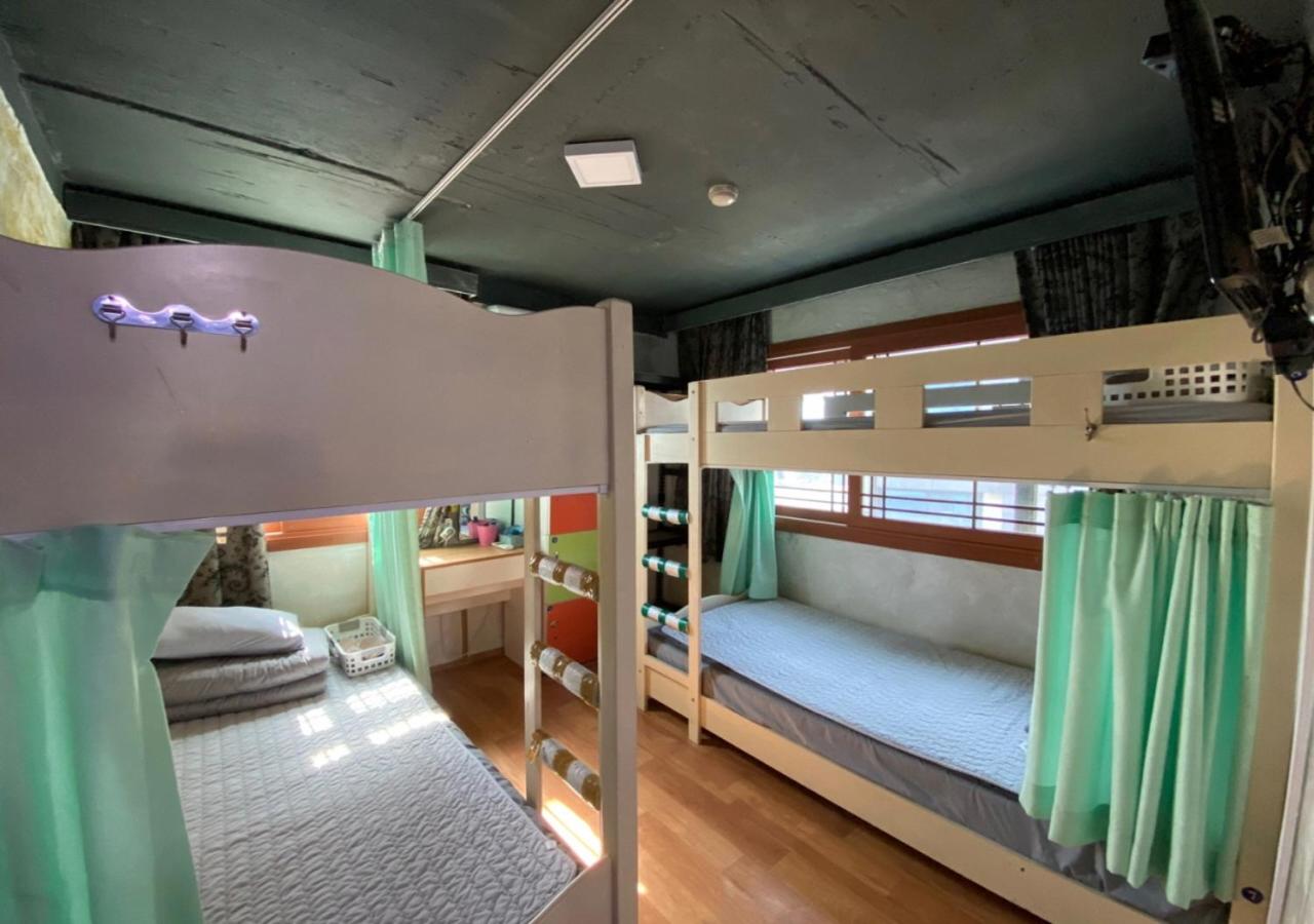 Gudeok Guesthouse