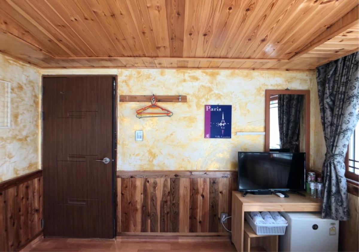 Gudeok Guesthouse