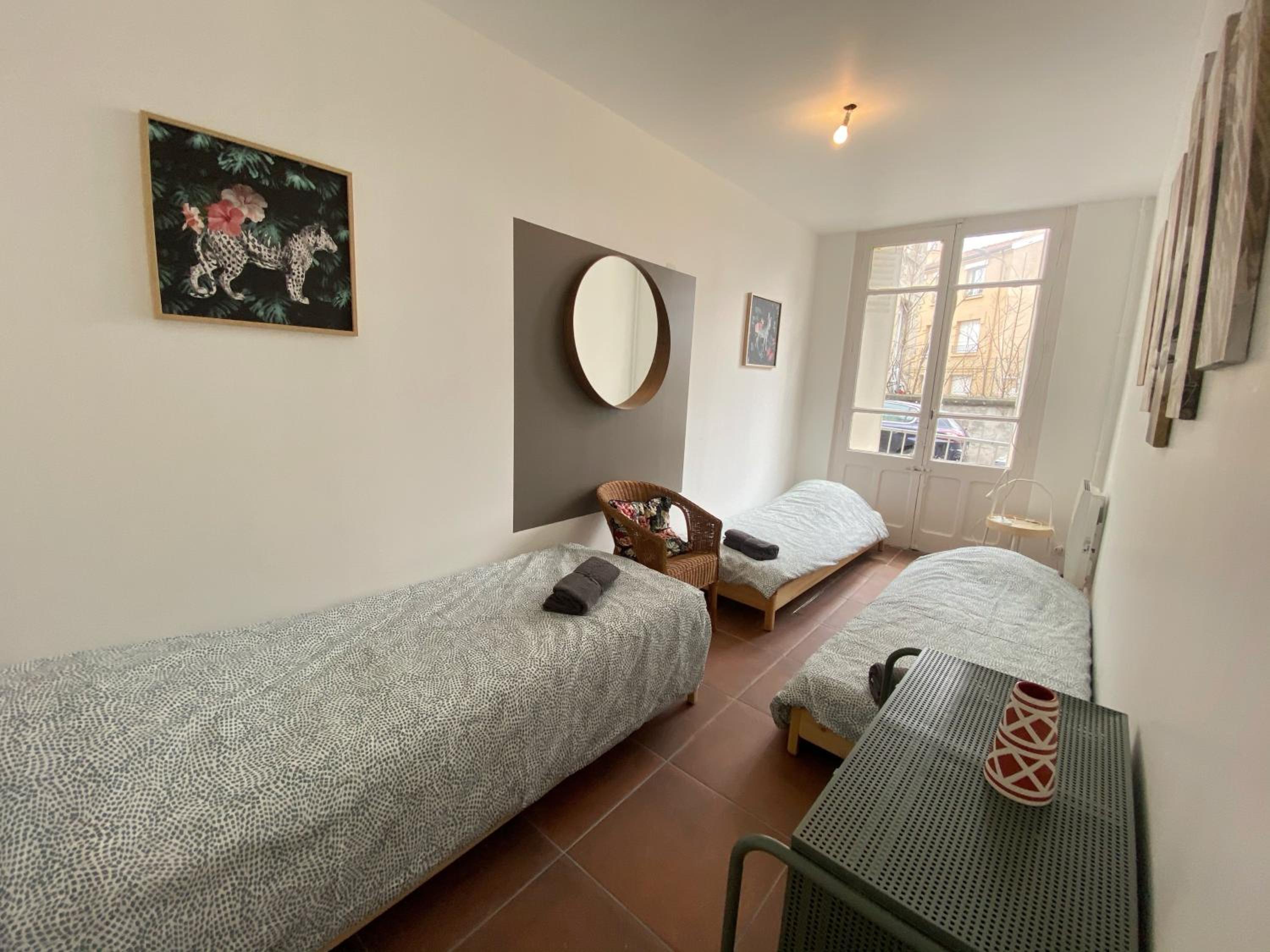 021 CHIC & COSY GRAND APPART 84m2 HYPERCENTRE WIFI SMART TV NETFLIX