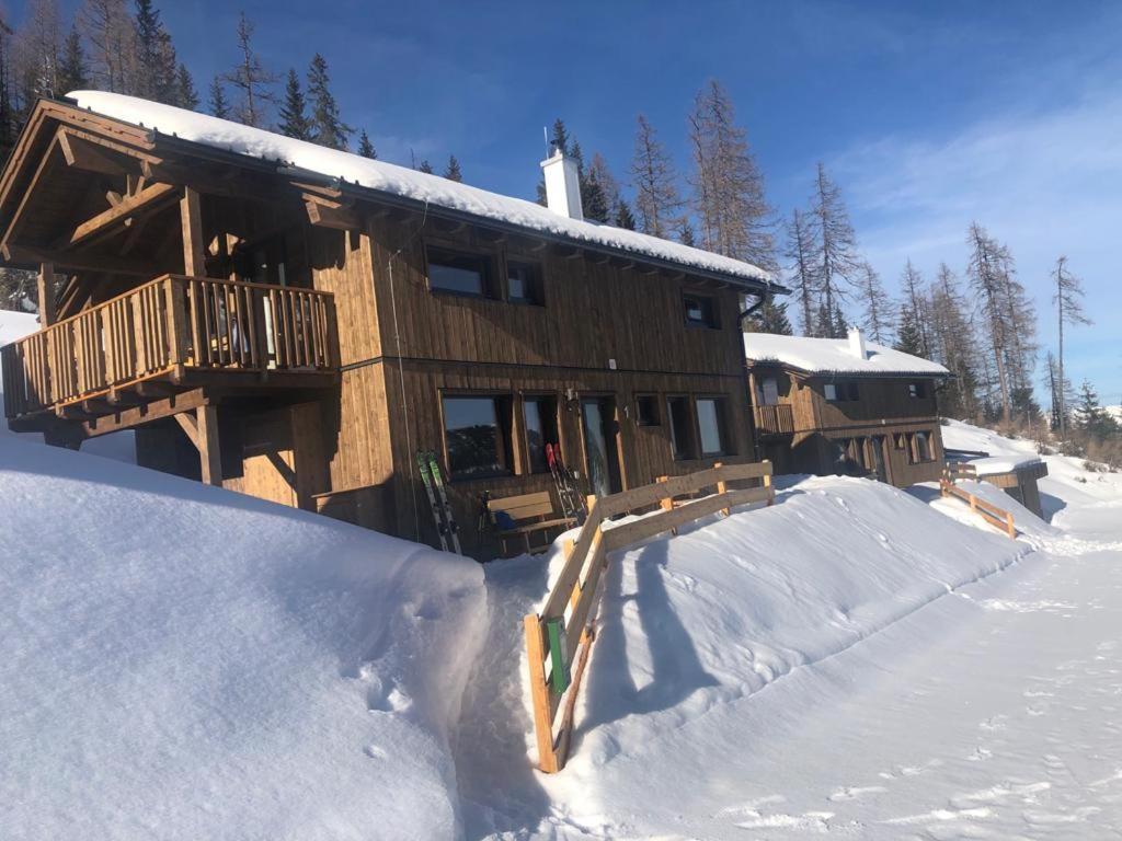 Almresort Sommerschnee