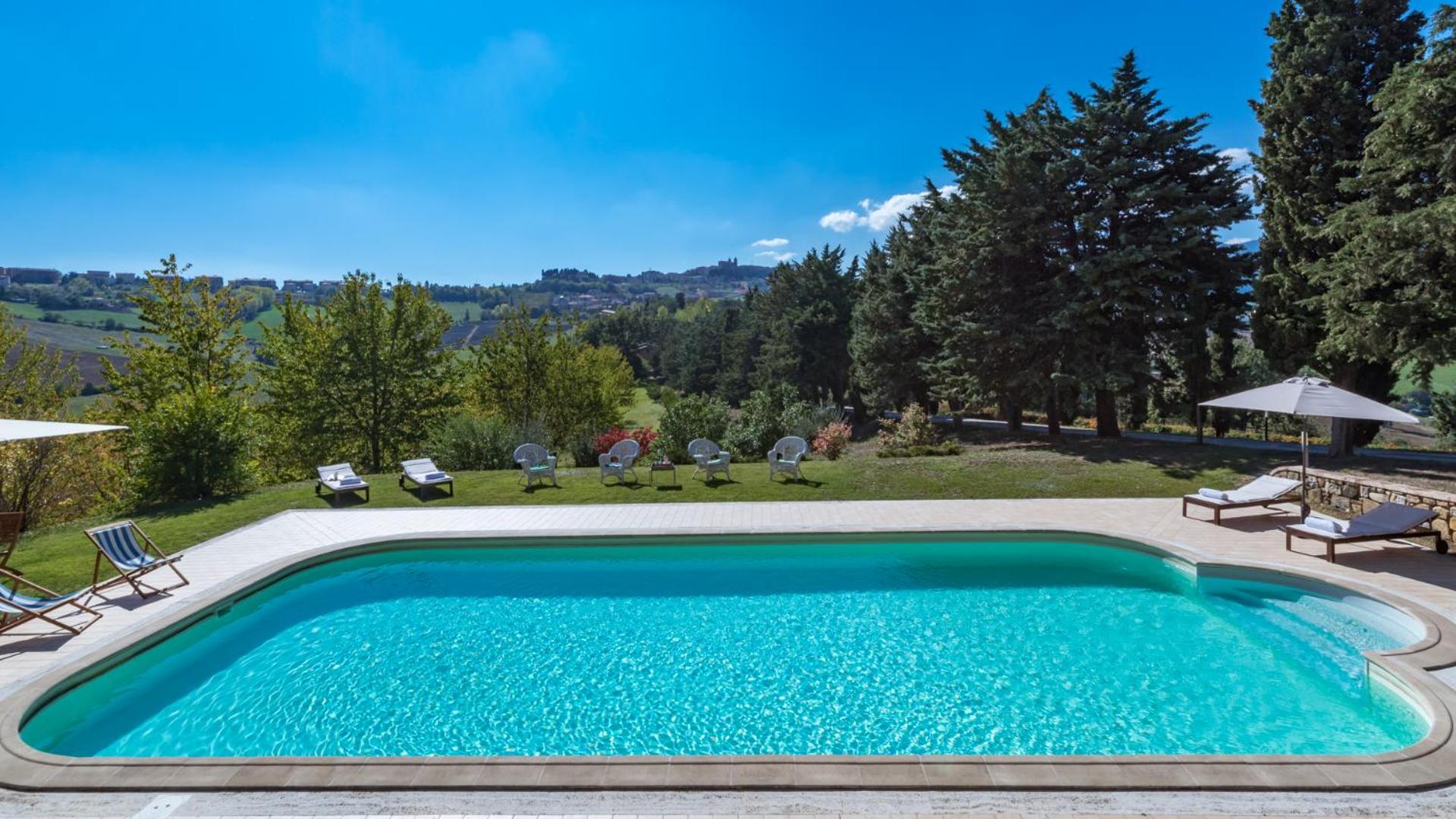 BORGO COLLE RIDENTE 13, Emma Villas view 2