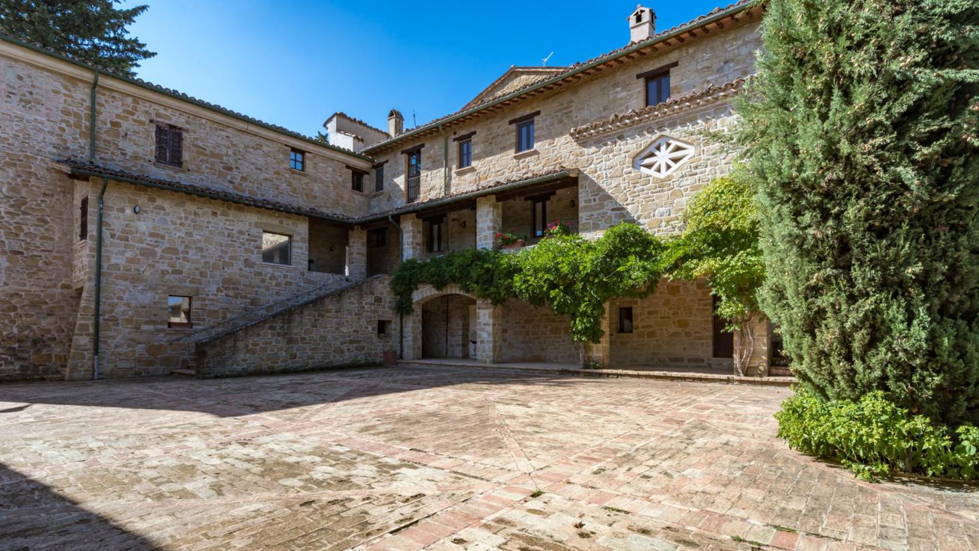 BORGO COLLE RIDENTE 13, Emma Villas view 3