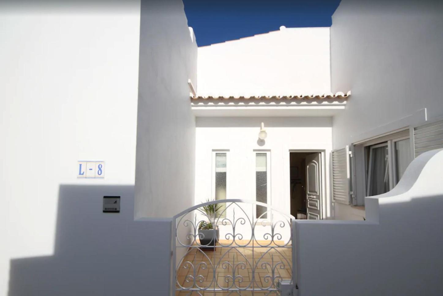 Villa Meia-praia view 5