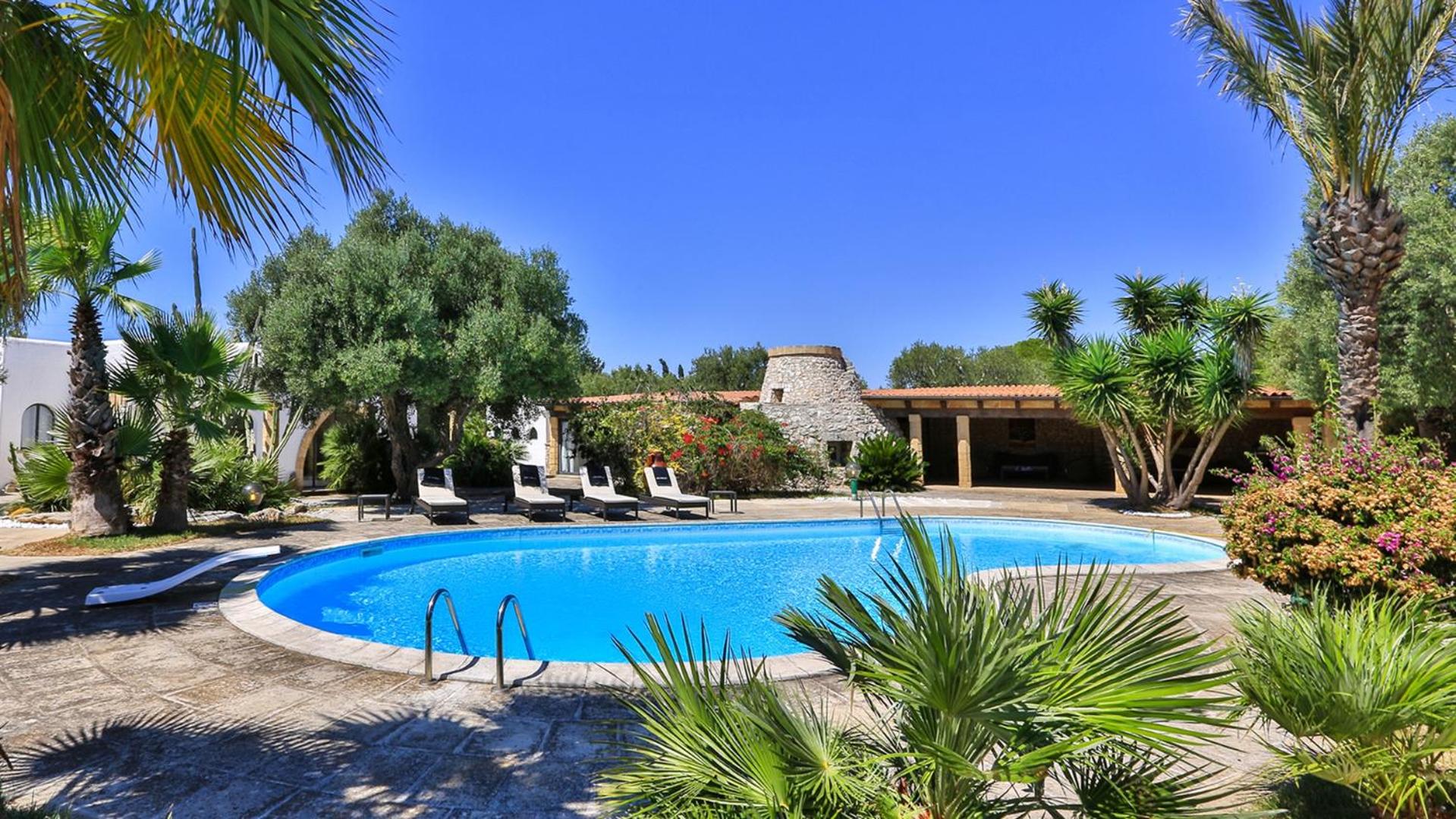 Villa Manco 12, Emma Villas view 3