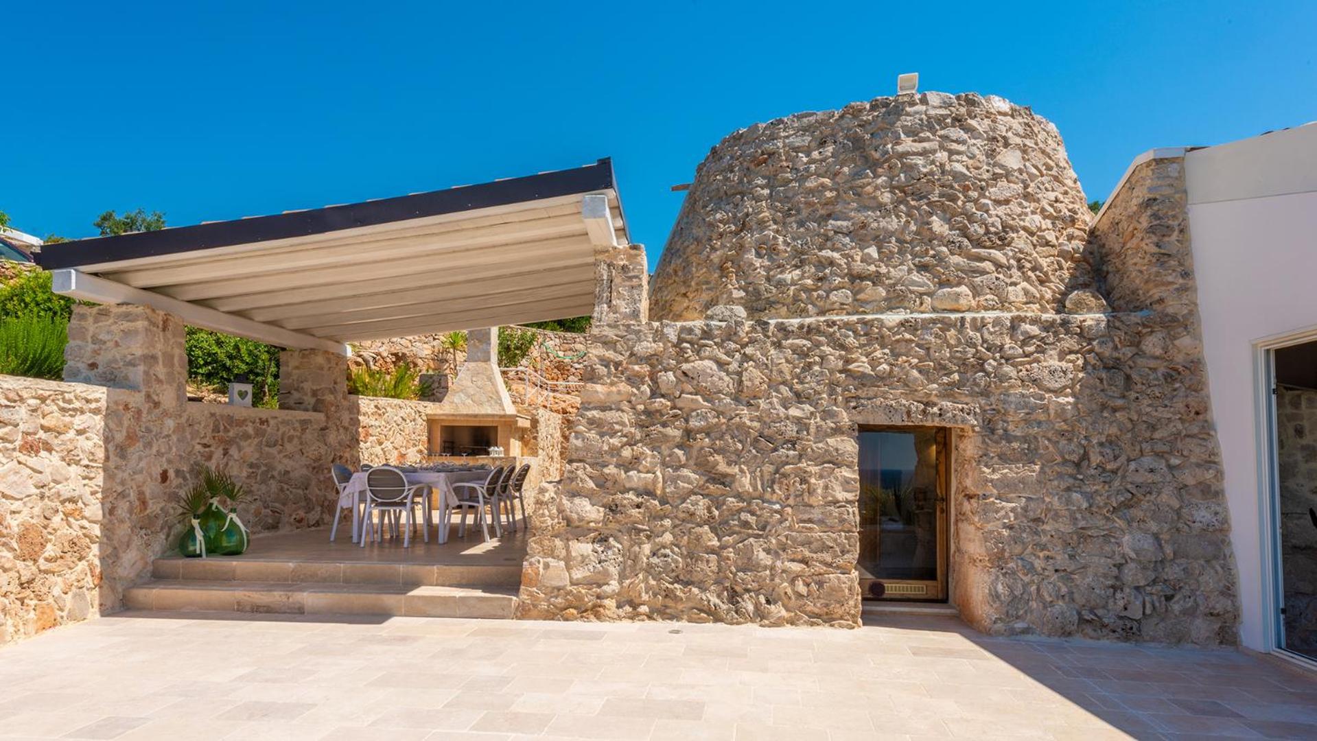 Tenuta Scialandre 10, Emma Villas view 2
