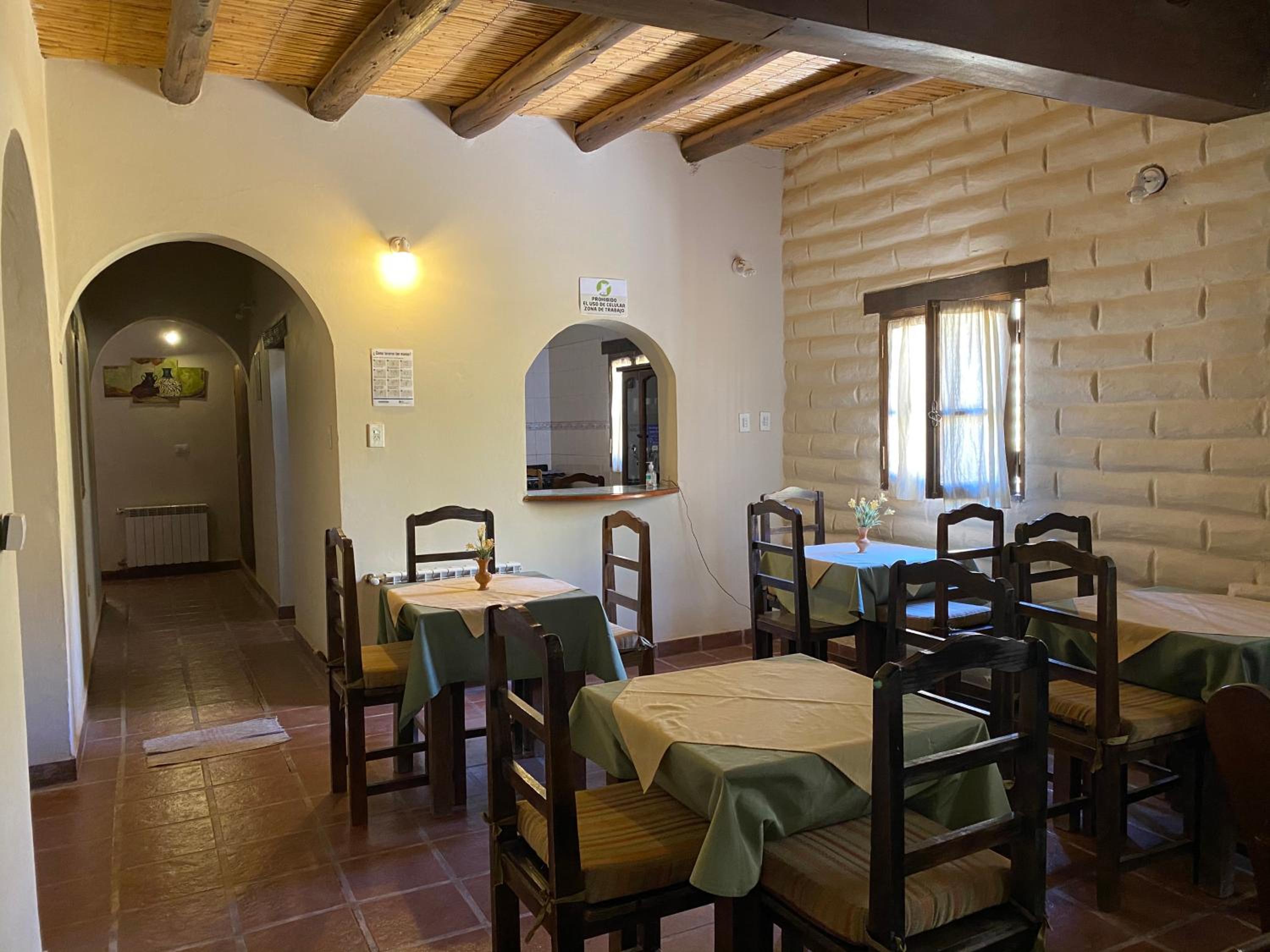 Hosteria Las Tinajas