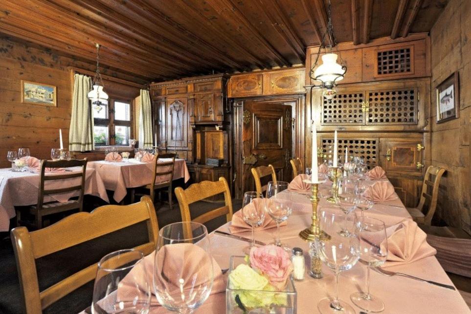 restaurant