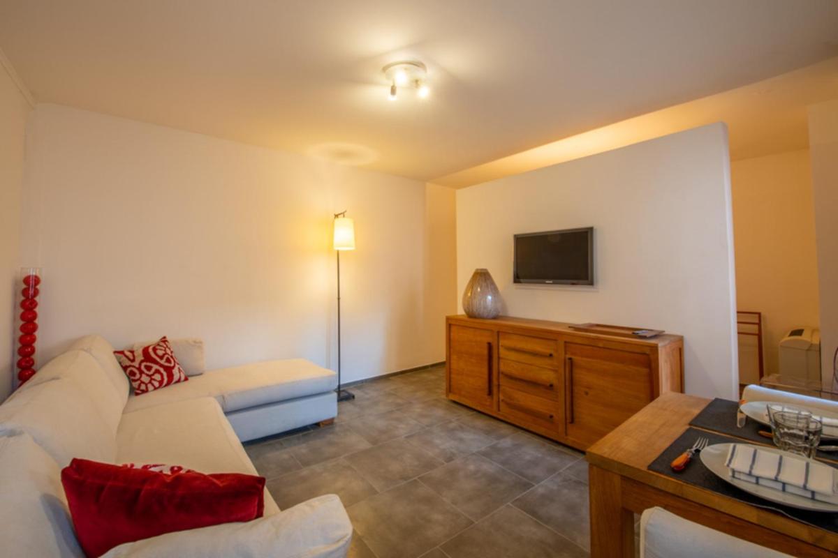 Beautiful Apartment In The Heart Of Saint Tropez view 2