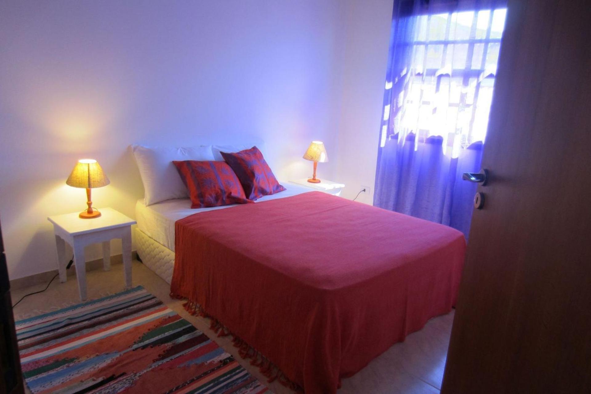 Lirio - Frente praia, 3 suites, 1km do centro,piscina, wi-fi e churrasqueira