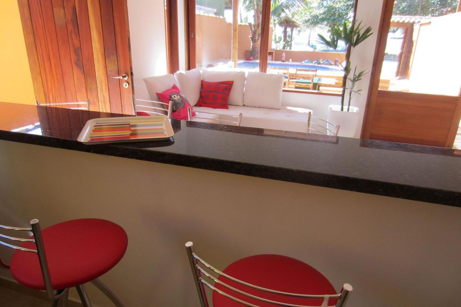 Lirio - Frente praia, 3 suites, 1km do centro,piscina, wi-fi e churrasqueira