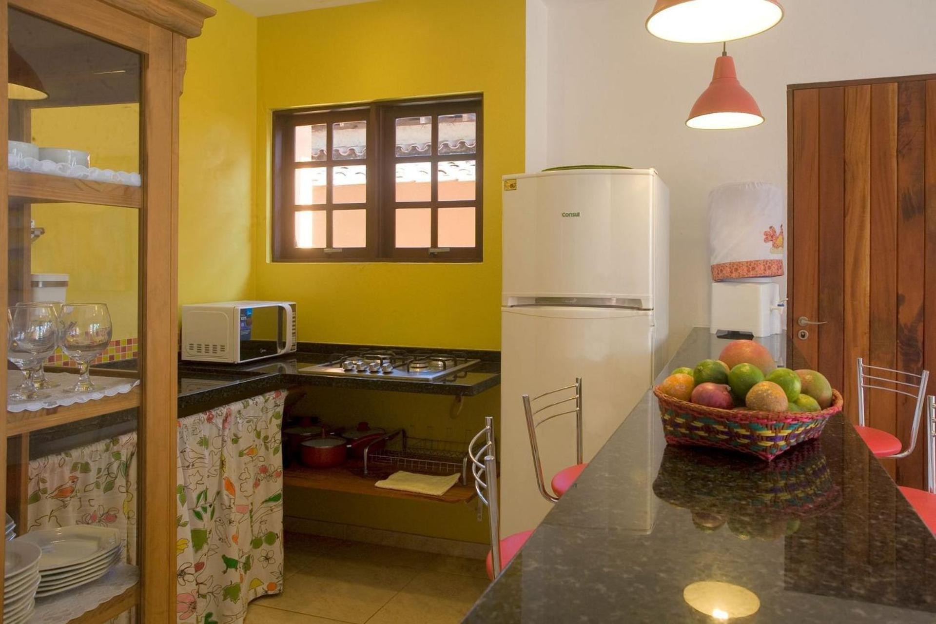 Lirio - Frente praia, 3 suites, 1km do centro,piscina, wi-fi e churrasqueira