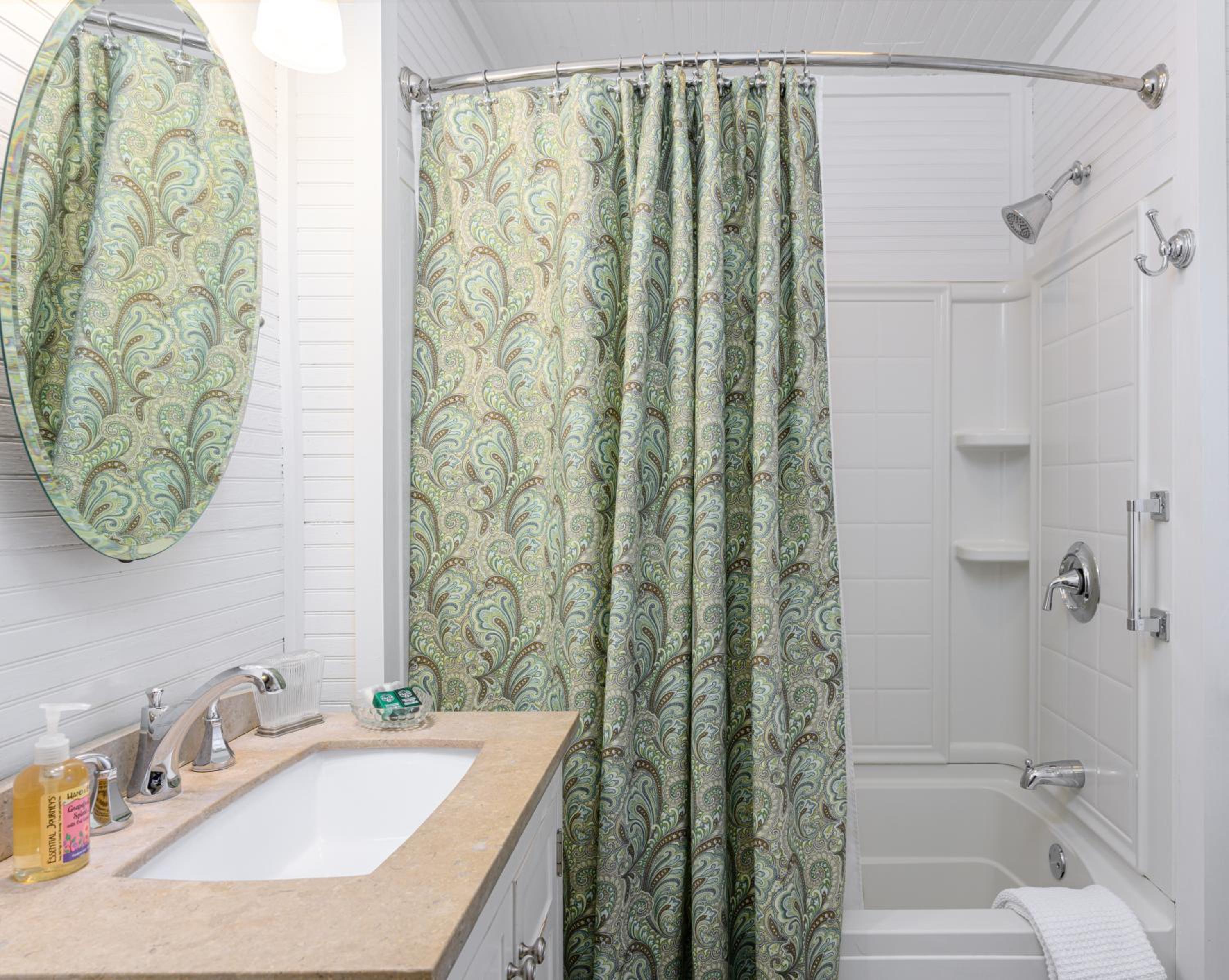 Oakland Cottage Bed and Breakfast