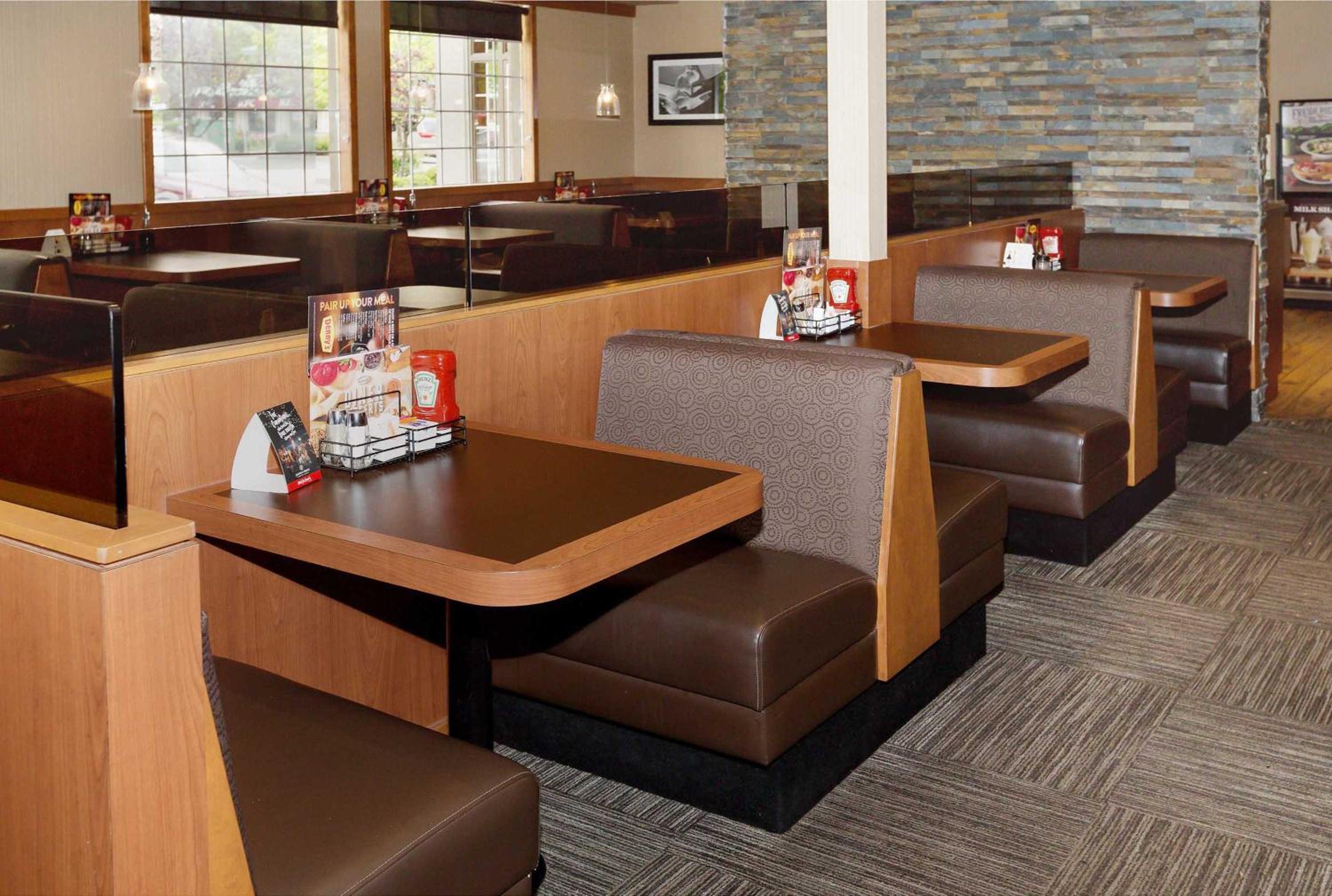 Langley Vacations - Sandman Hotel Langley - Property Image 11