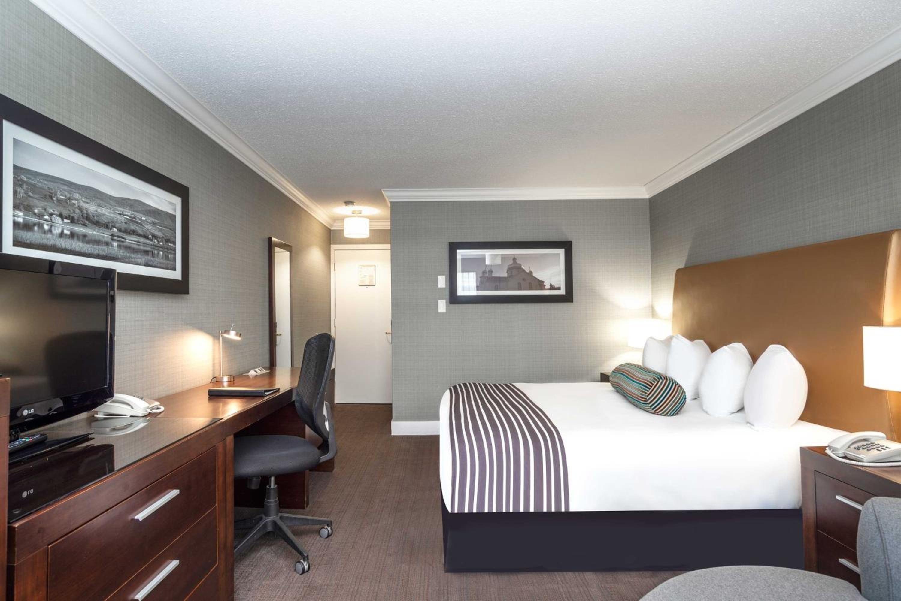 Vernon Vacations - Sandman Hotel Vernon - Property Image 39