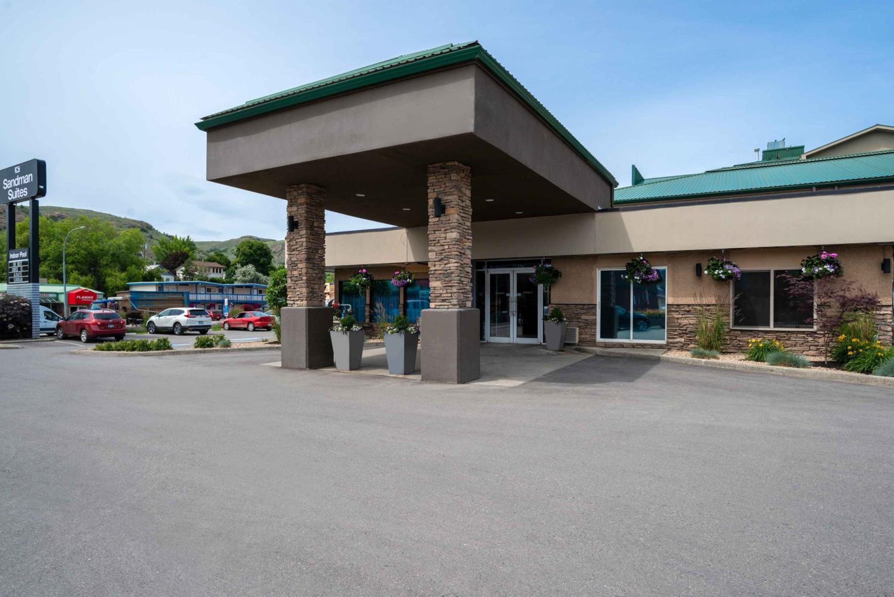 Vernon Vacations - Sandman Hotel Vernon - Property Image 18