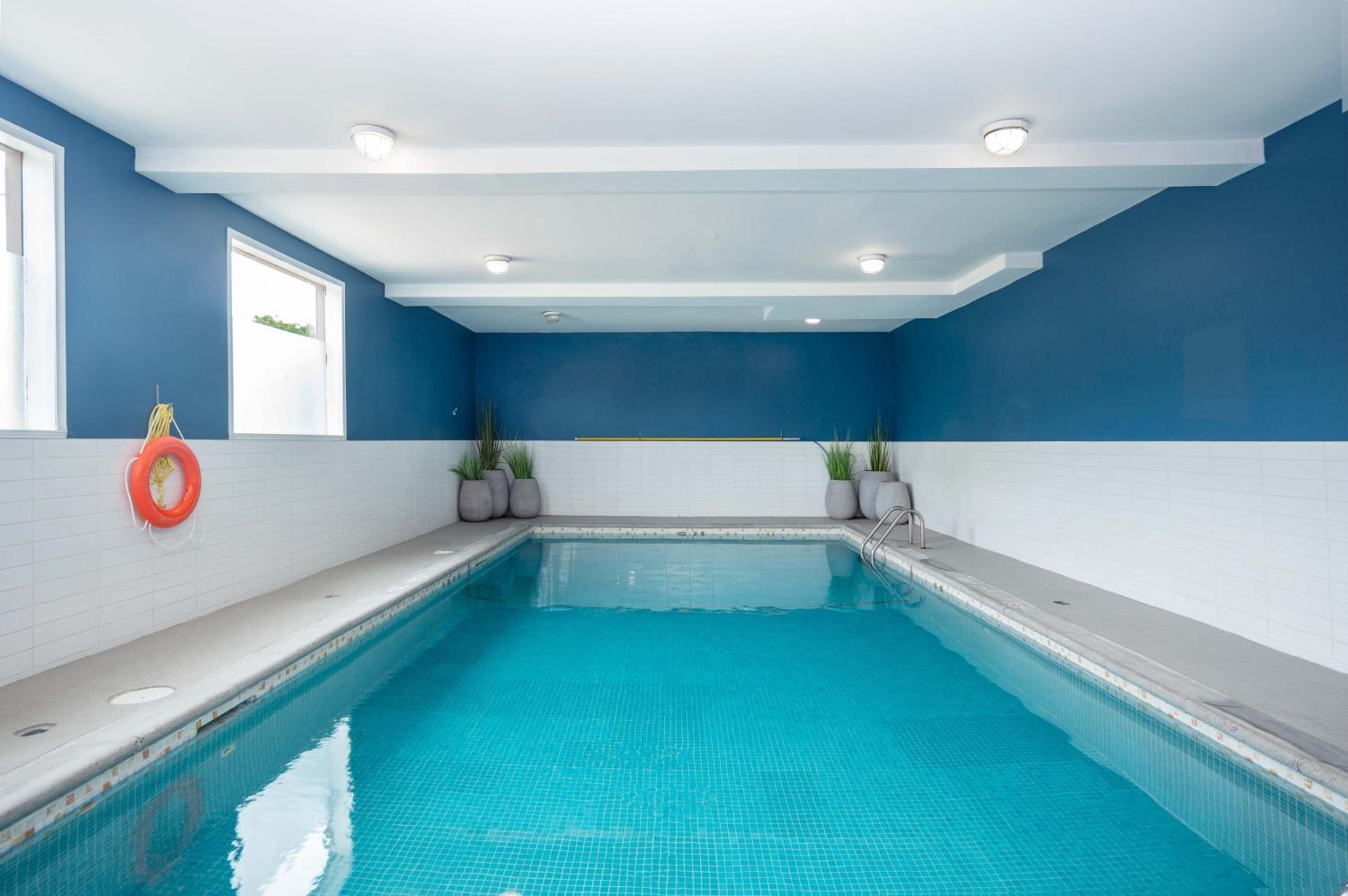 Vernon Vacations - Sandman Hotel Vernon - Property Image 21