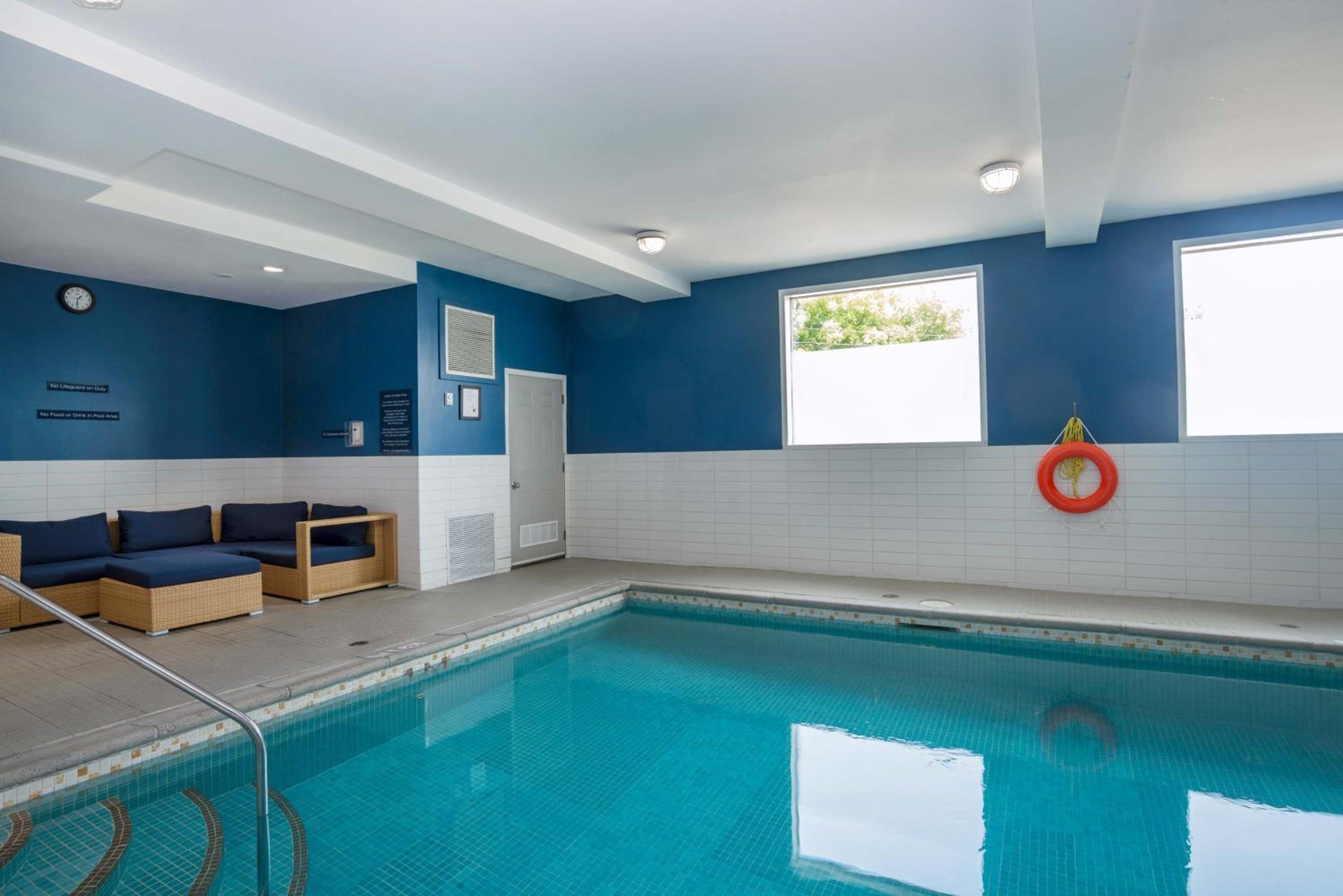 Vernon Vacations - Sandman Hotel Vernon - Property Image 32