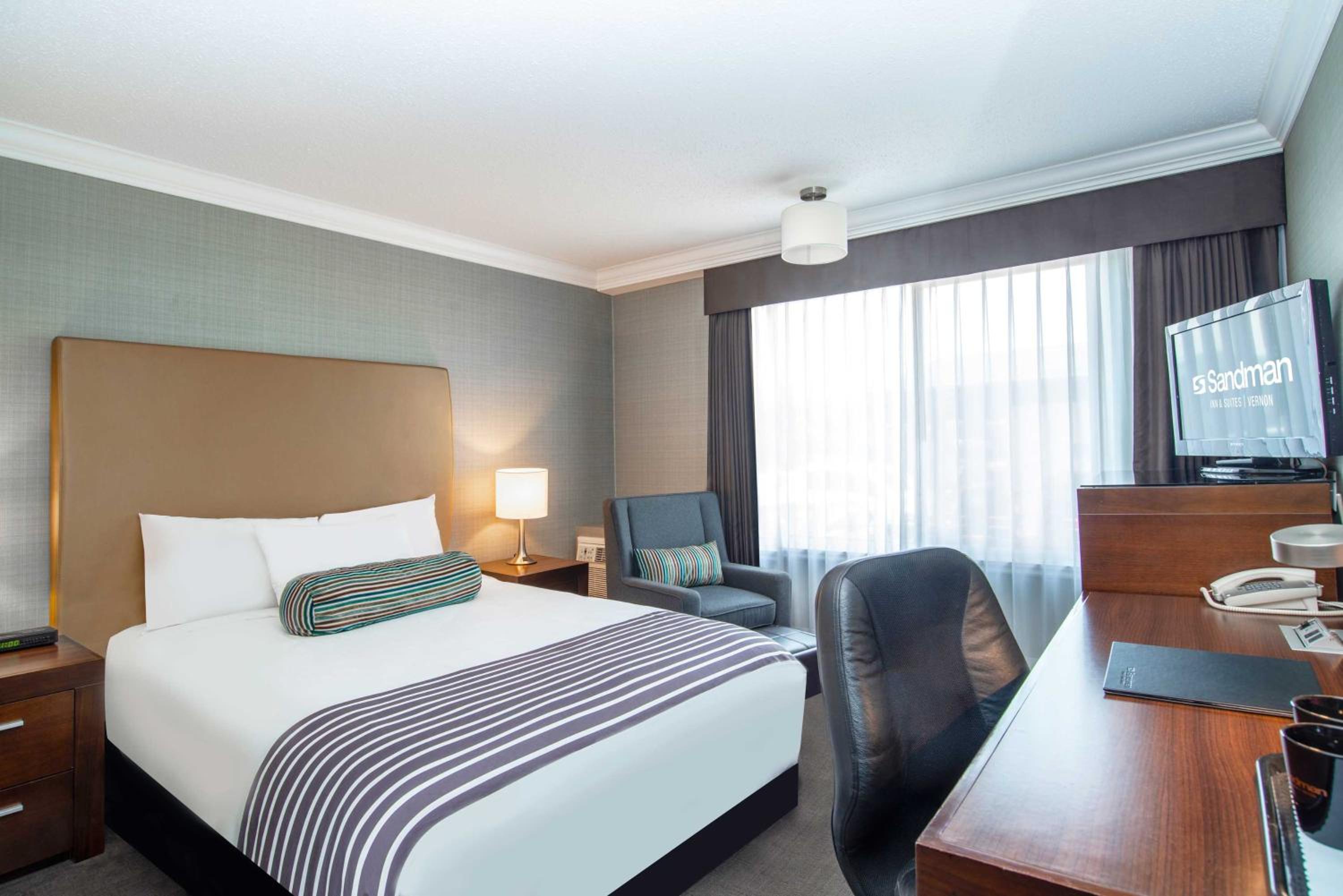 Vernon Vacations - Sandman Hotel Vernon - Property Image 27