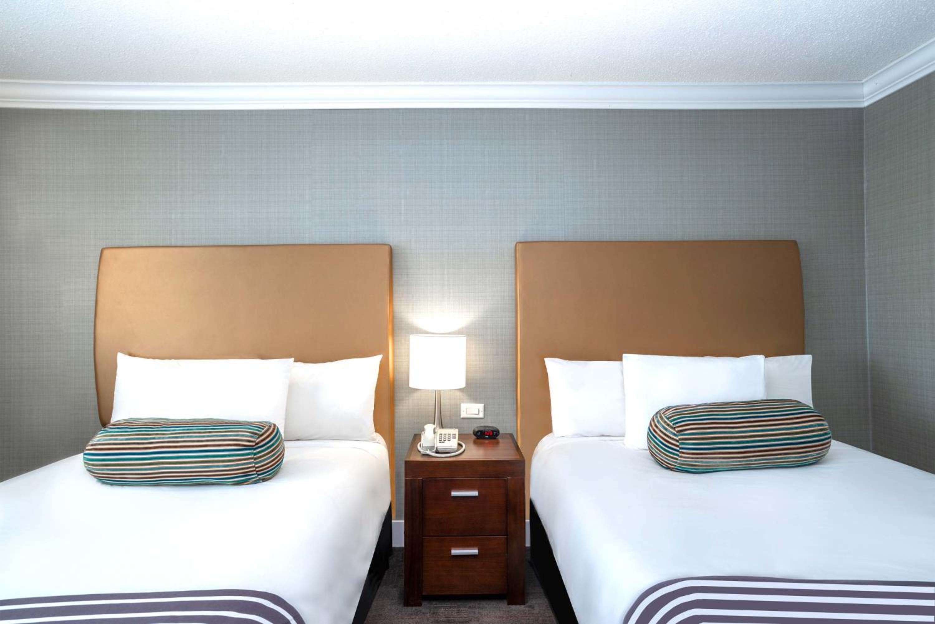 Vernon Vacations - Sandman Hotel Vernon - Property Image 35