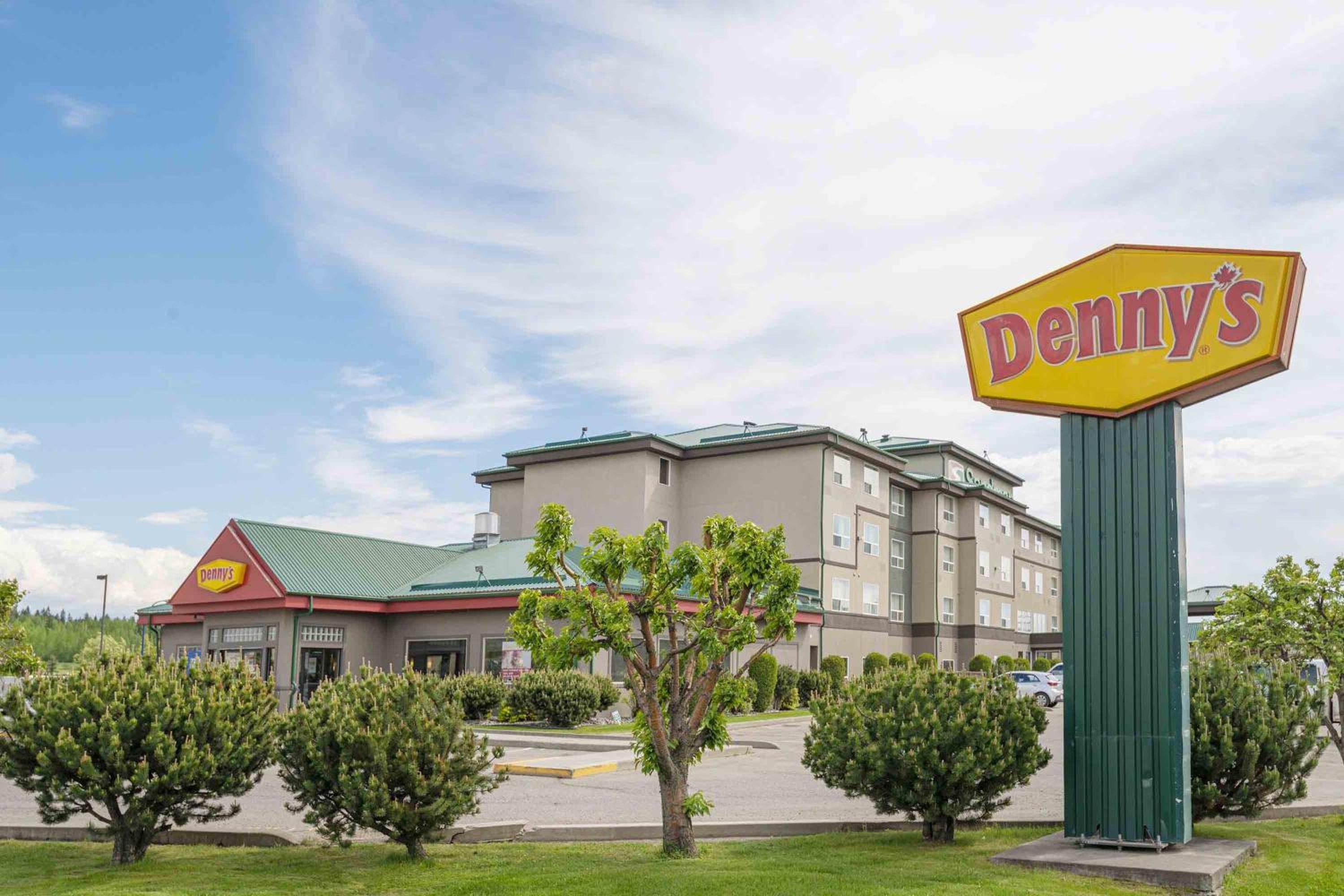 Quesnel Vacations - Sandman Hotel Quesnel - Property Image 4