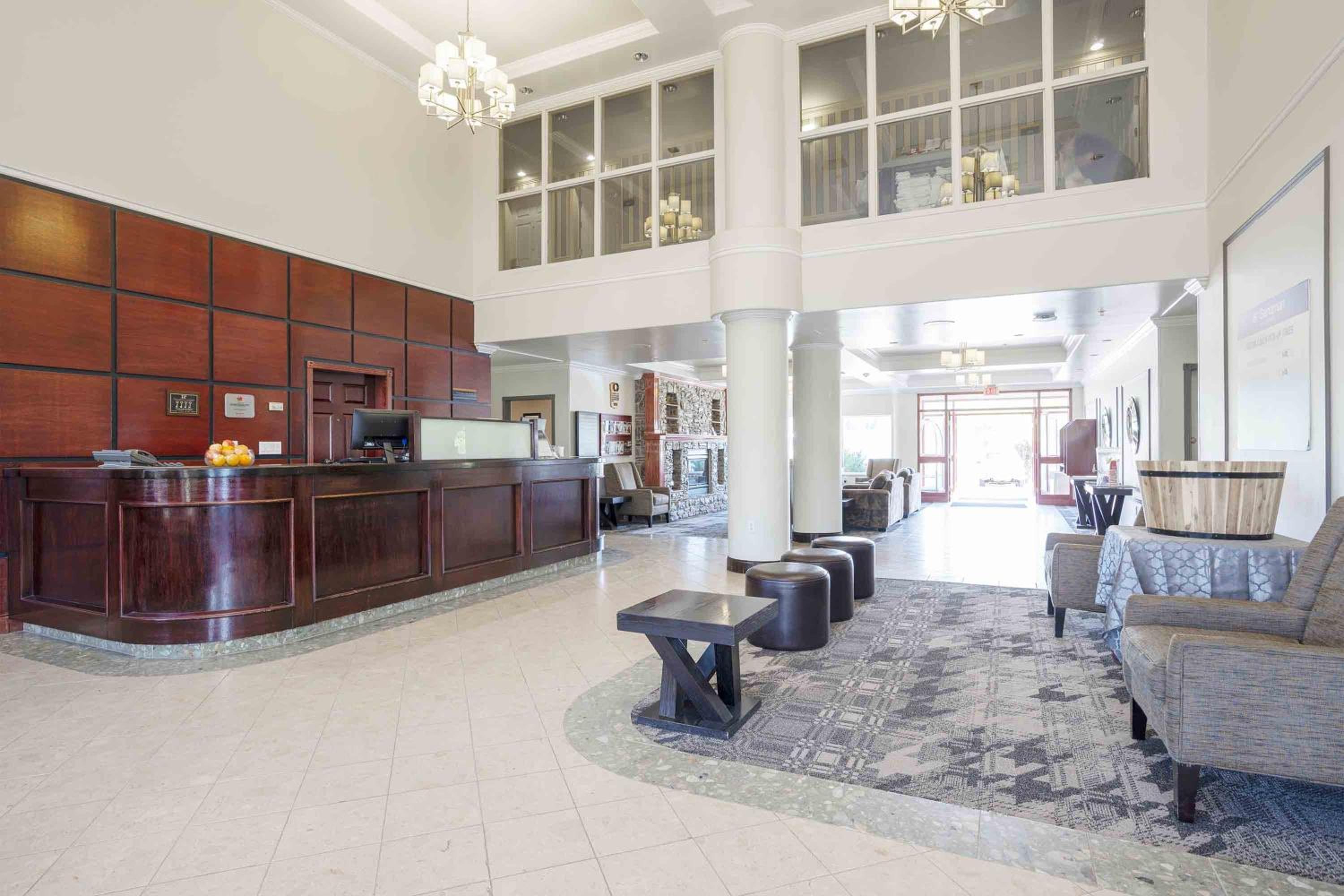 Quesnel Vacations - Sandman Hotel Quesnel - Property Image 11