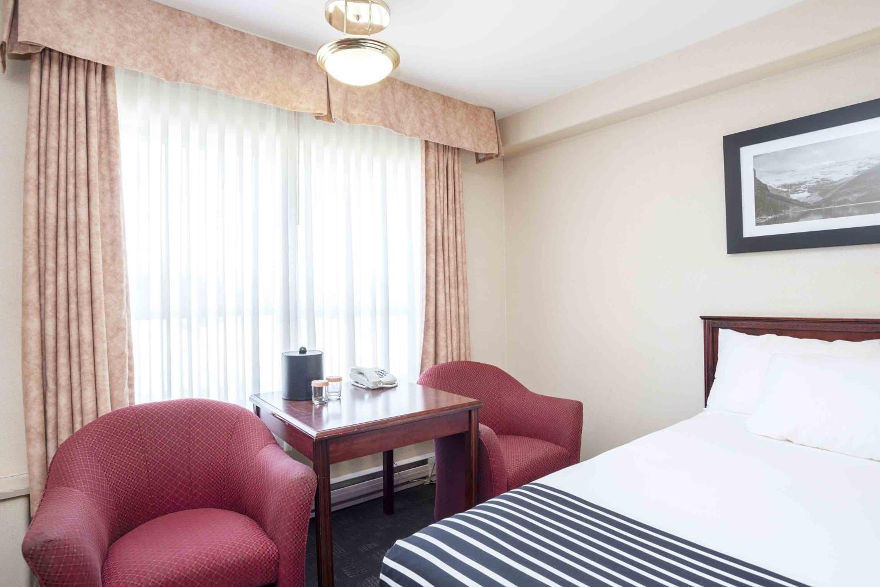 Quesnel Vacations - Sandman Hotel Quesnel - Property Image 3