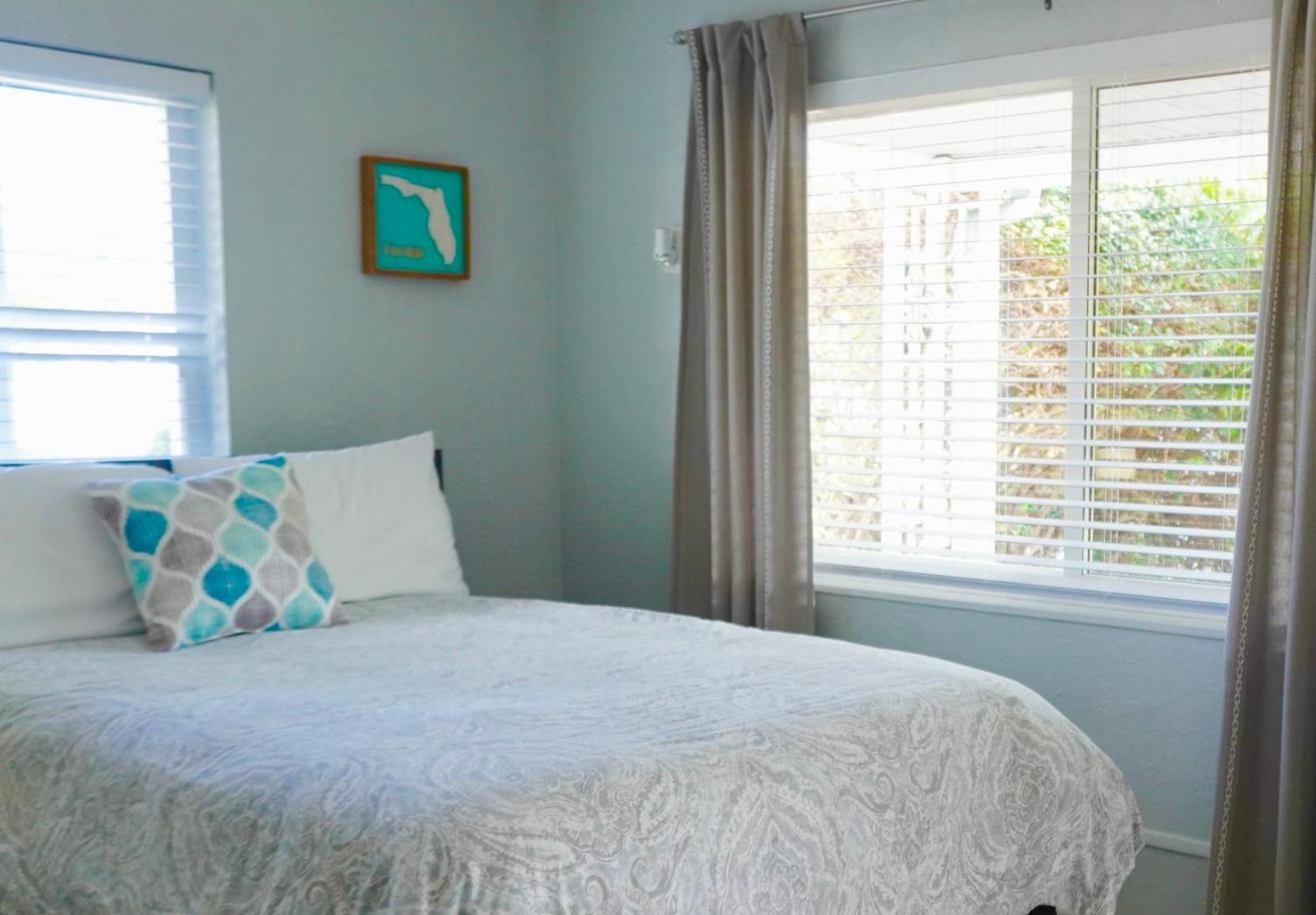 4145 By The Sea Inn & Suites