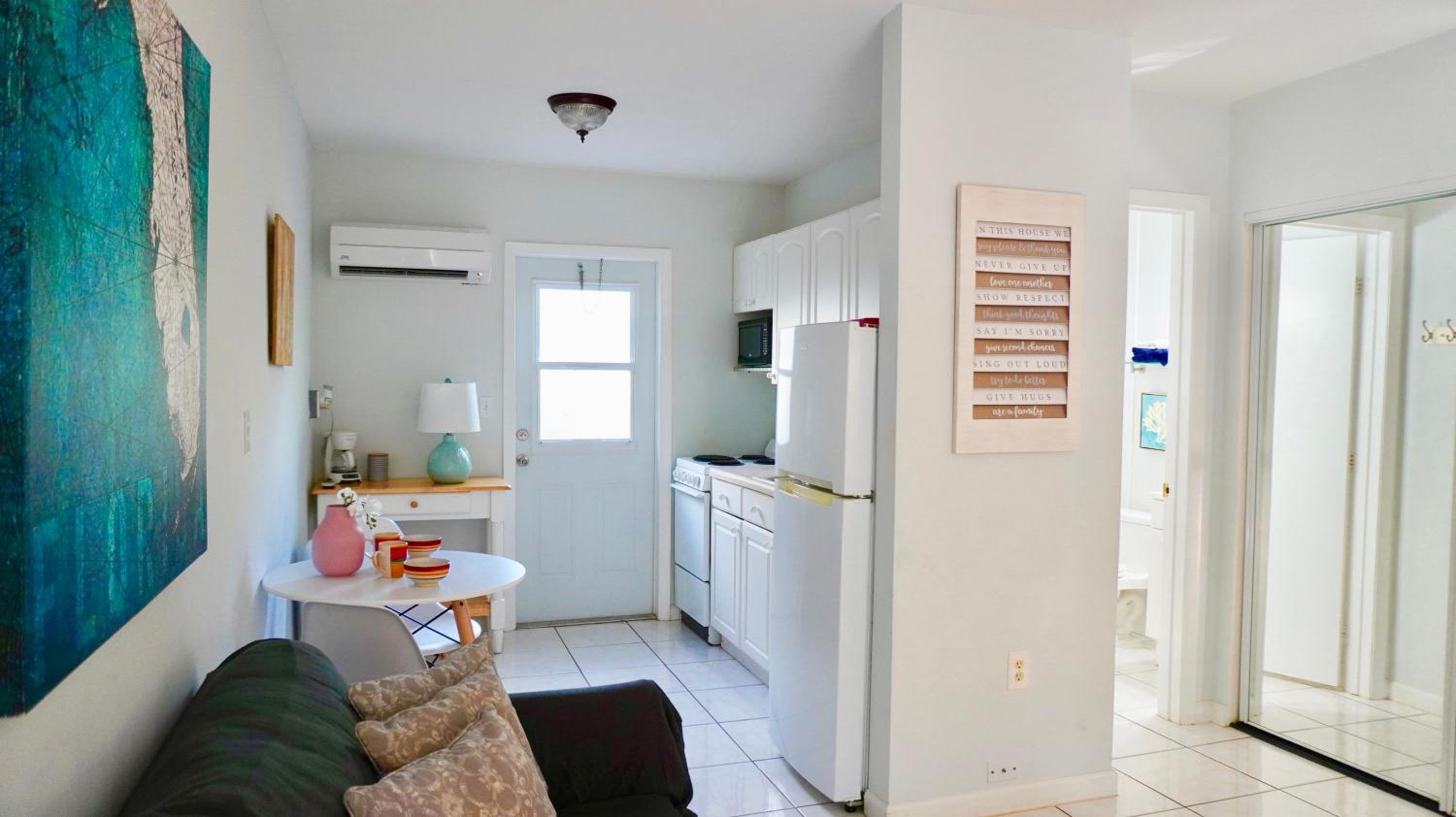 4145 By The Sea Inn & Suites