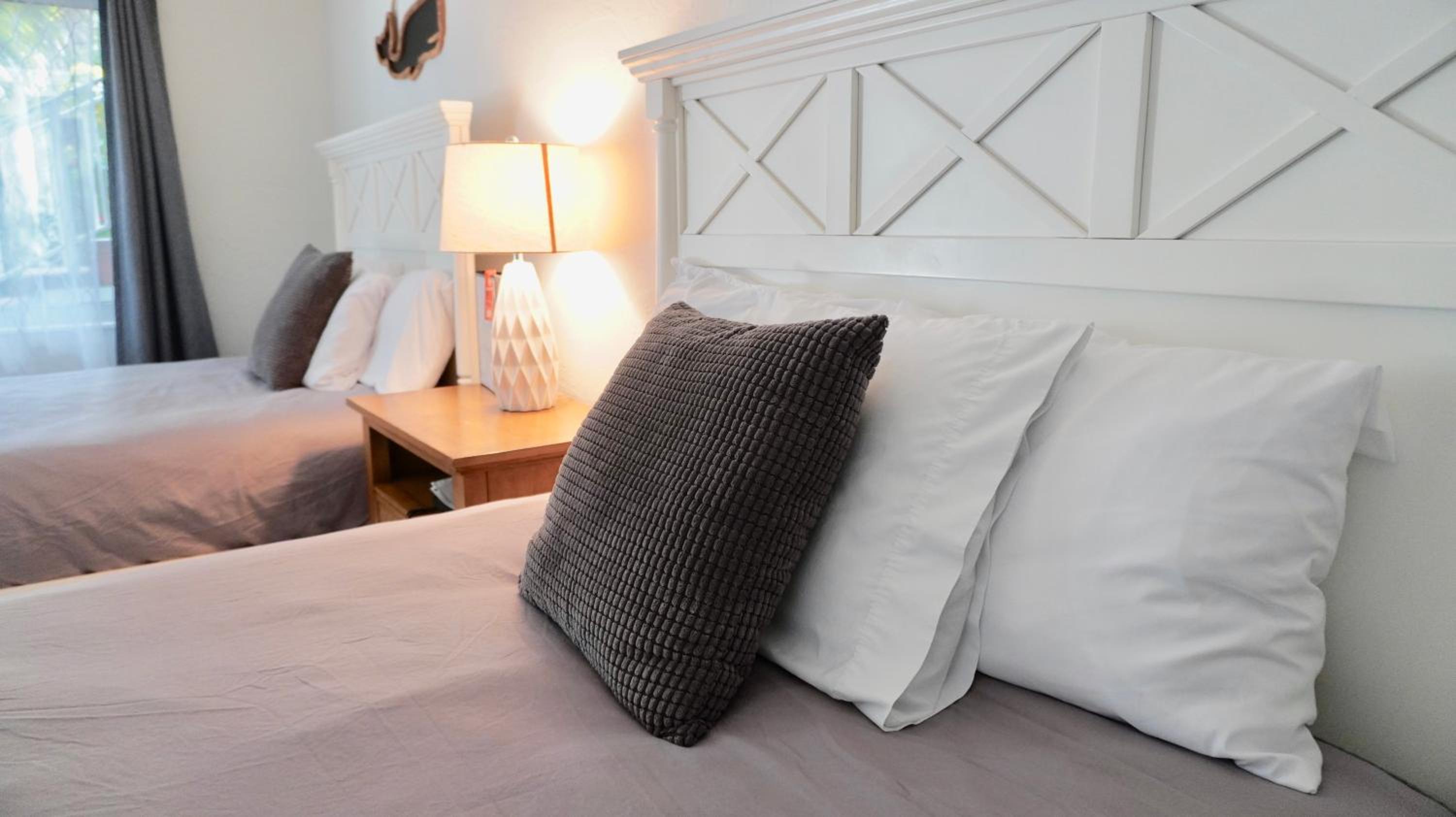 4145 By The Sea Inn & Suites
