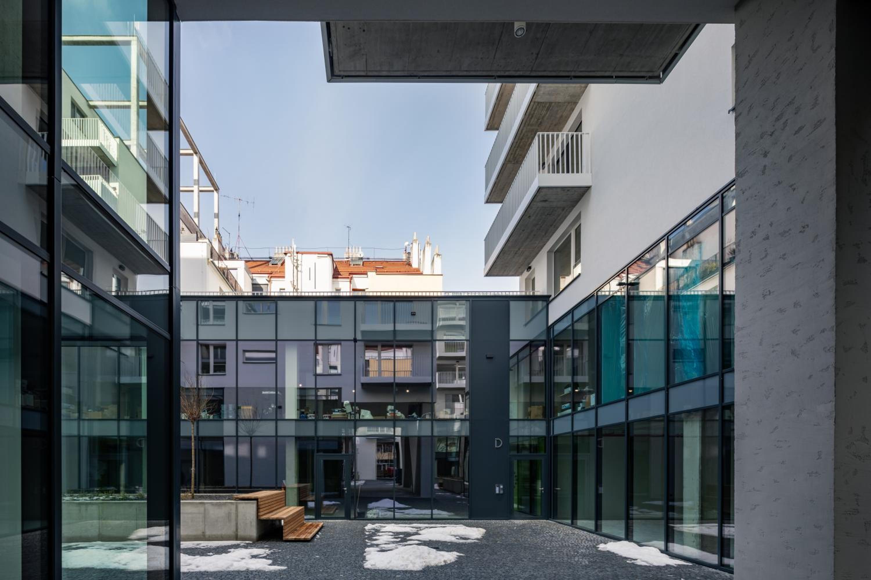 Prague Days - Apartment with Balcony and Parking in Trendy New Residential Area in Karlín