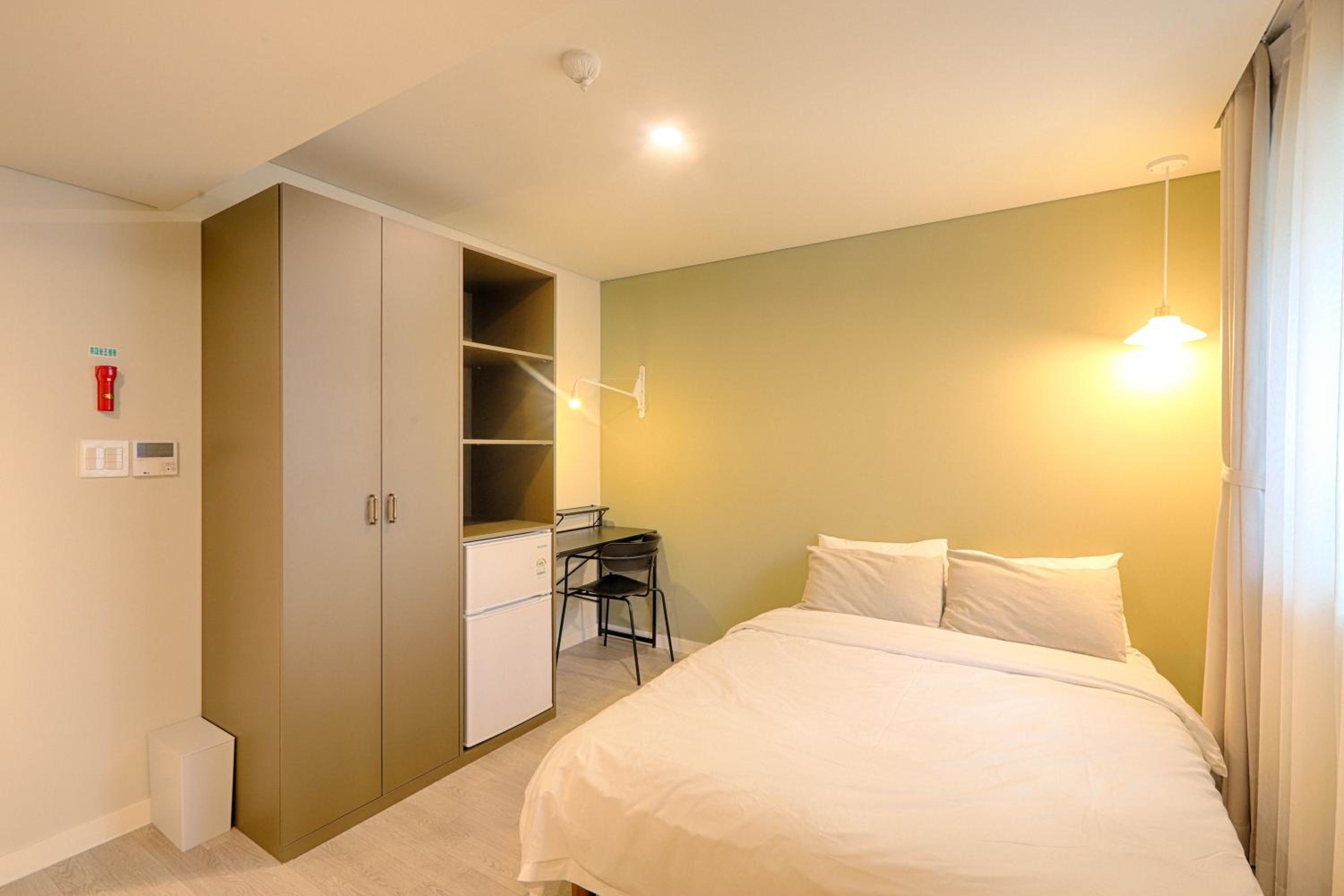 Upflo Hostel