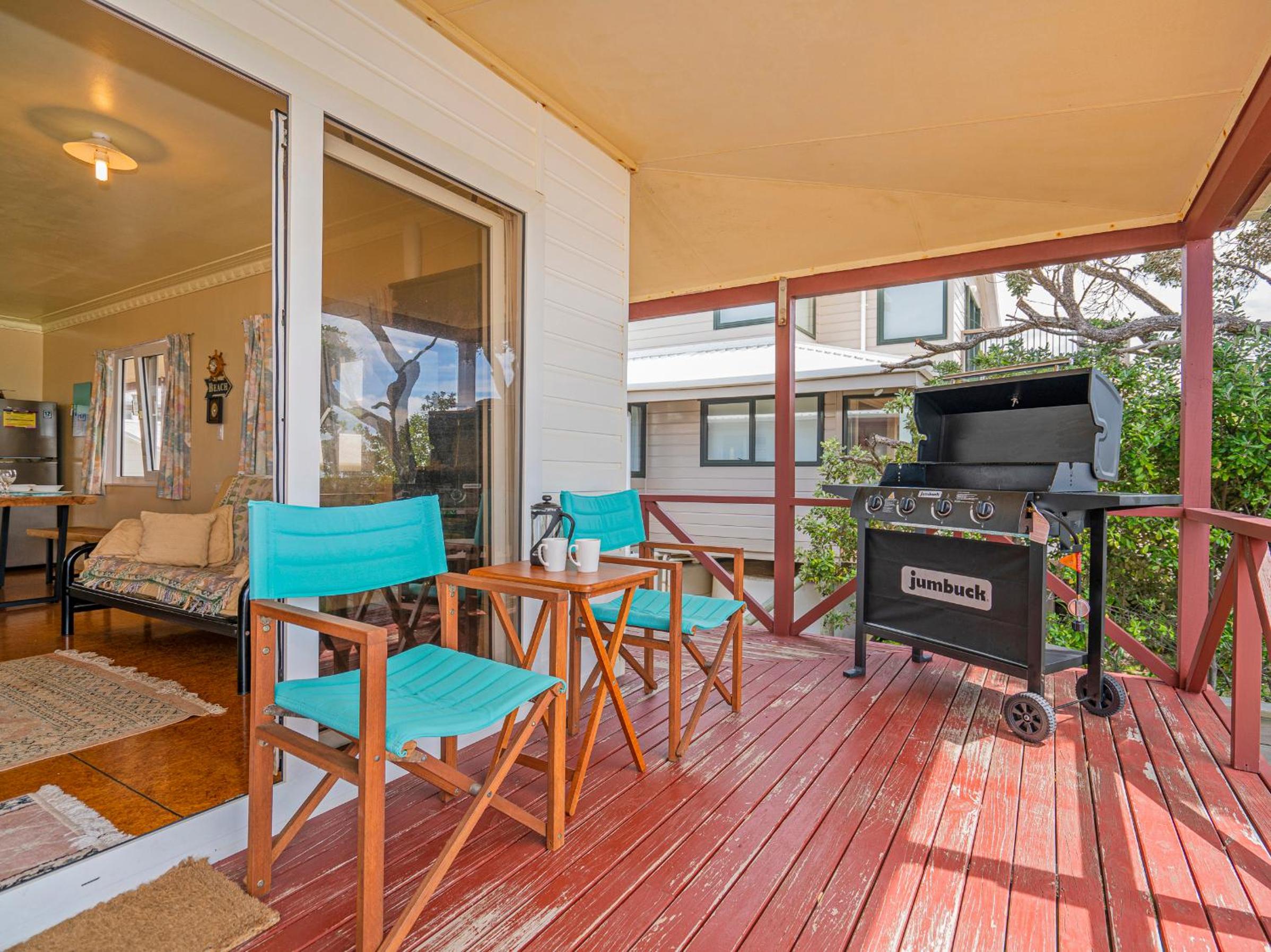 Poppy's Beach House - Beachfront Whangapoua Home view 2