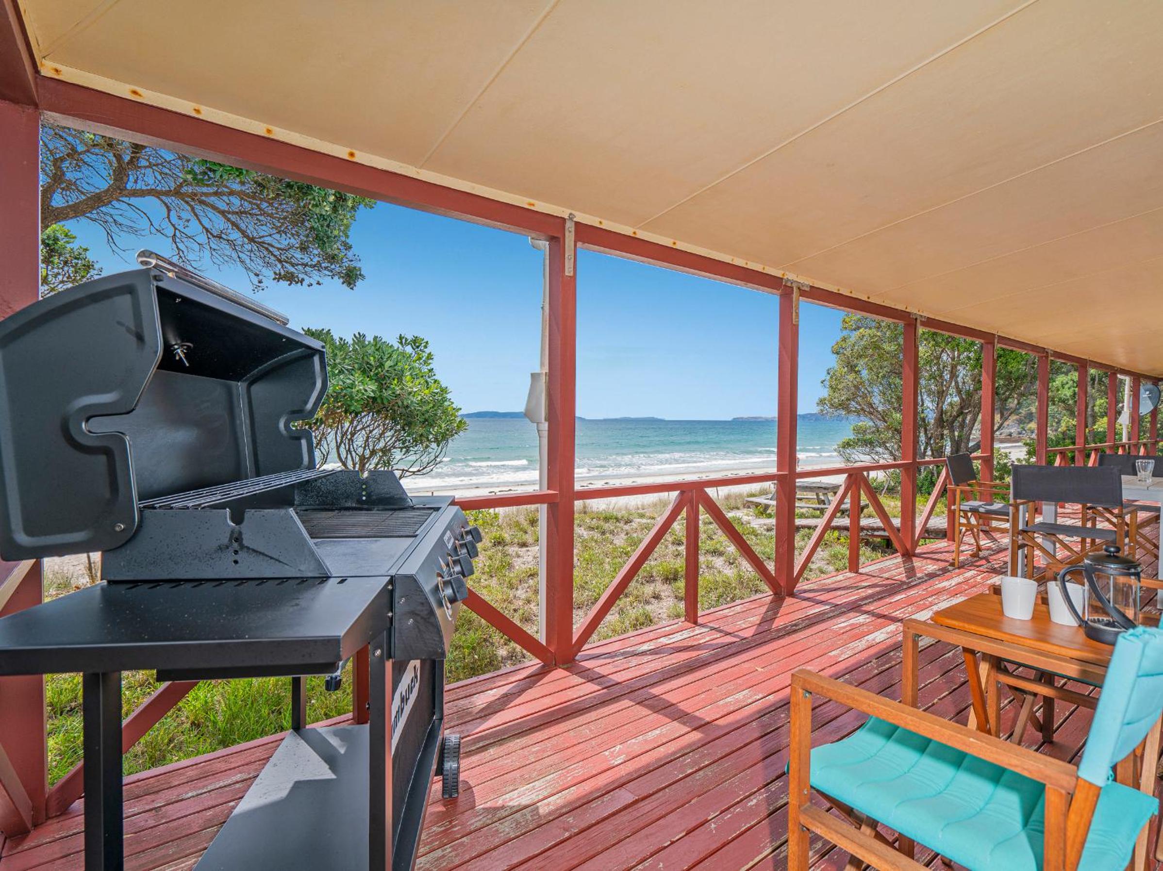 Poppy's Beach House - Beachfront Whangapoua Home view 3