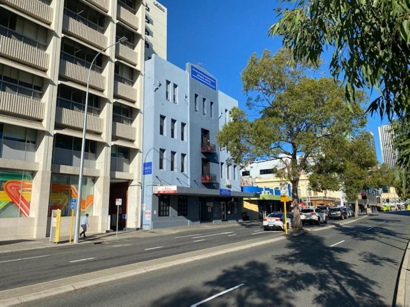 Wallaby Backpackers Hostel Perth - note - Valid passport required to check in -