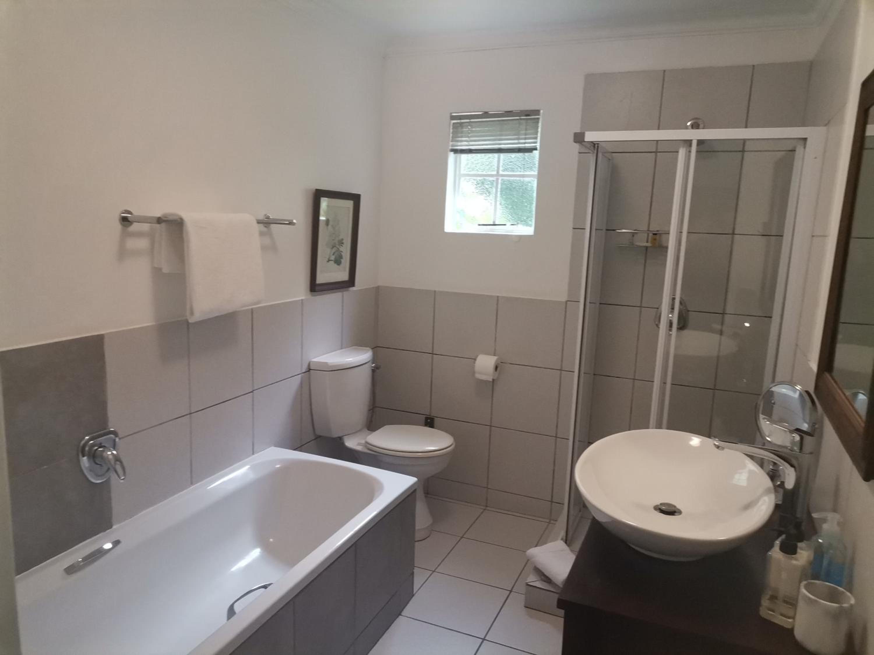 Rosebank Lodge Guesthouse by Claires