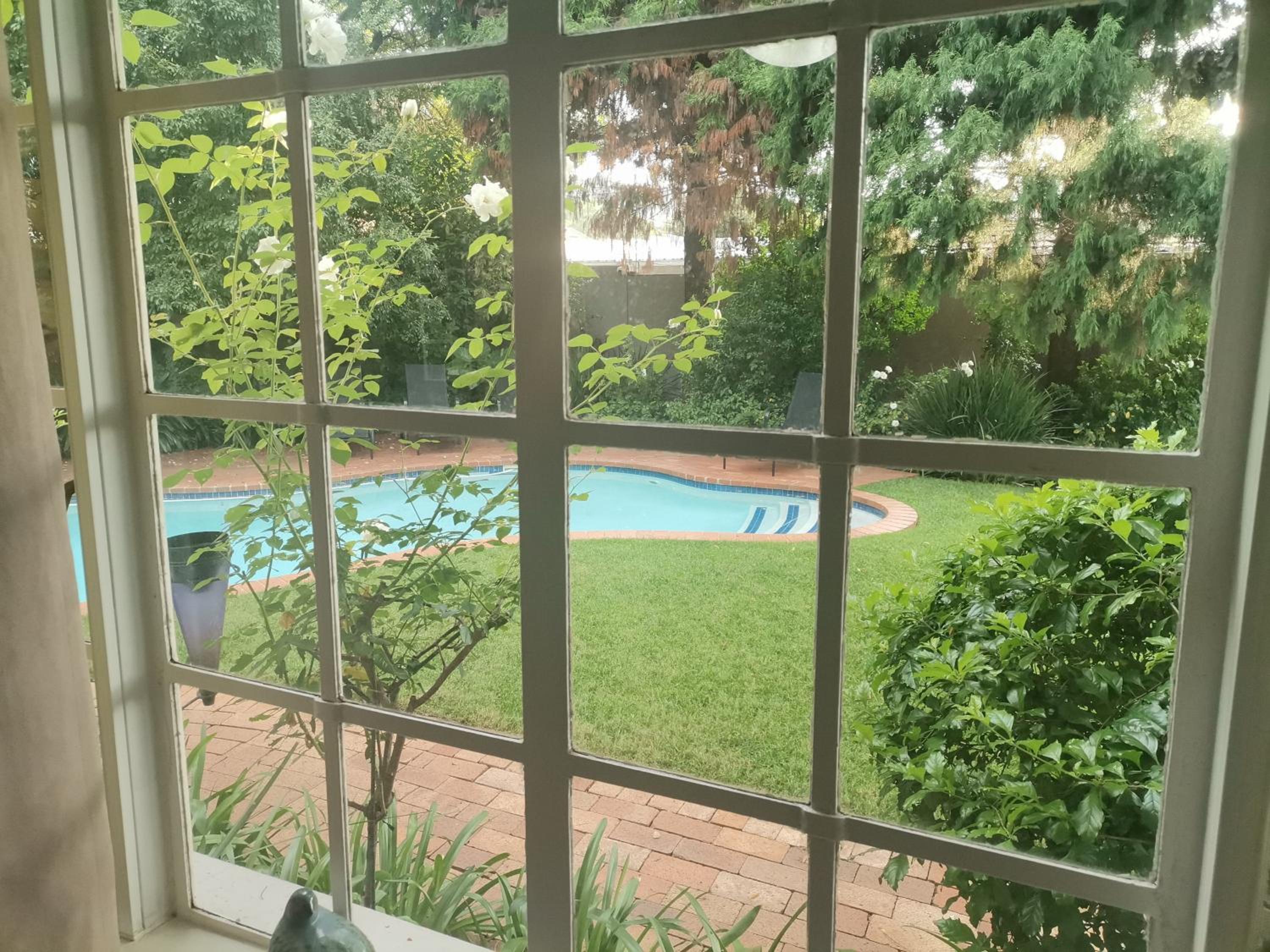 Rosebank Lodge Guesthouse by Claires