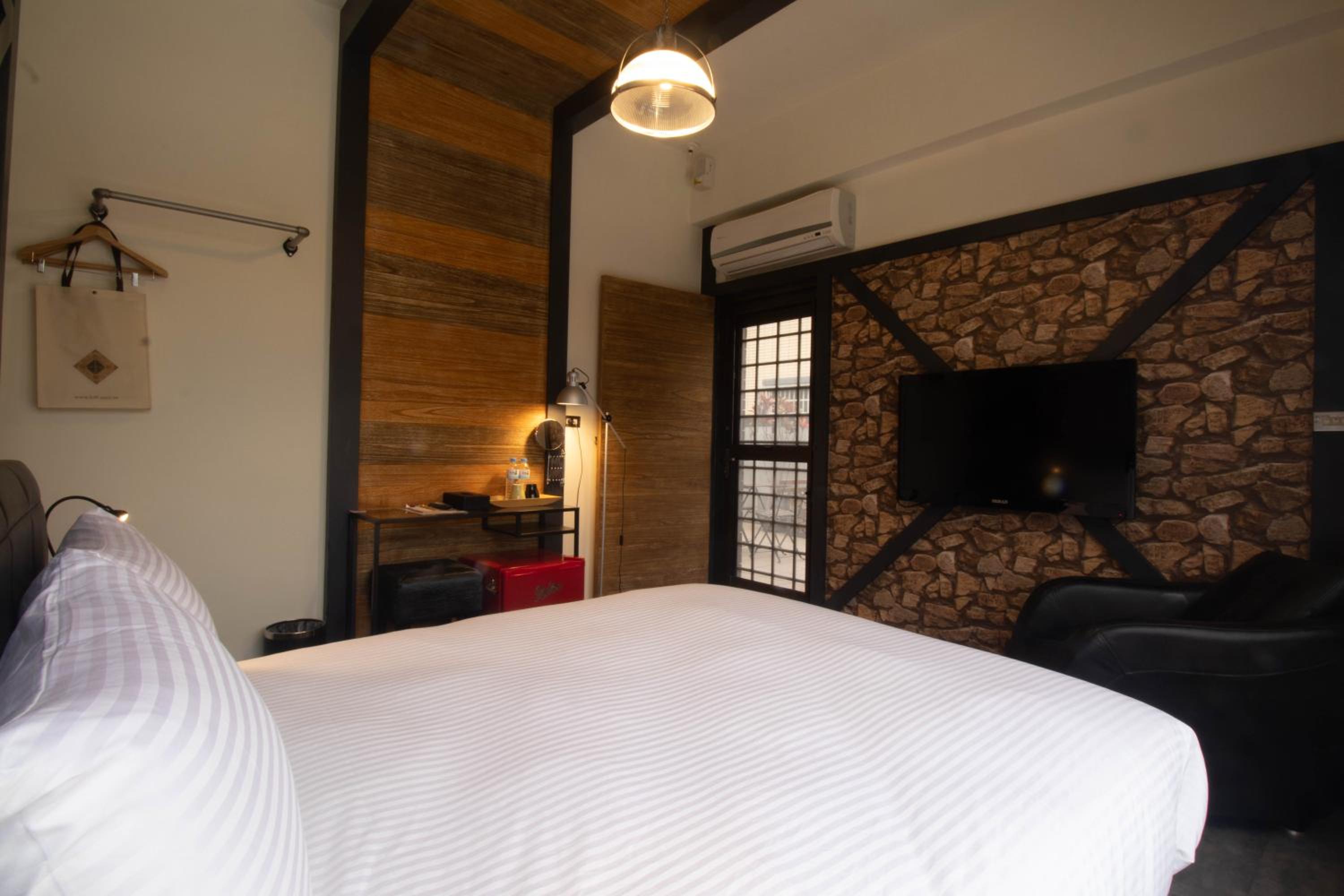 Ji Ye Jing Zhan B&B