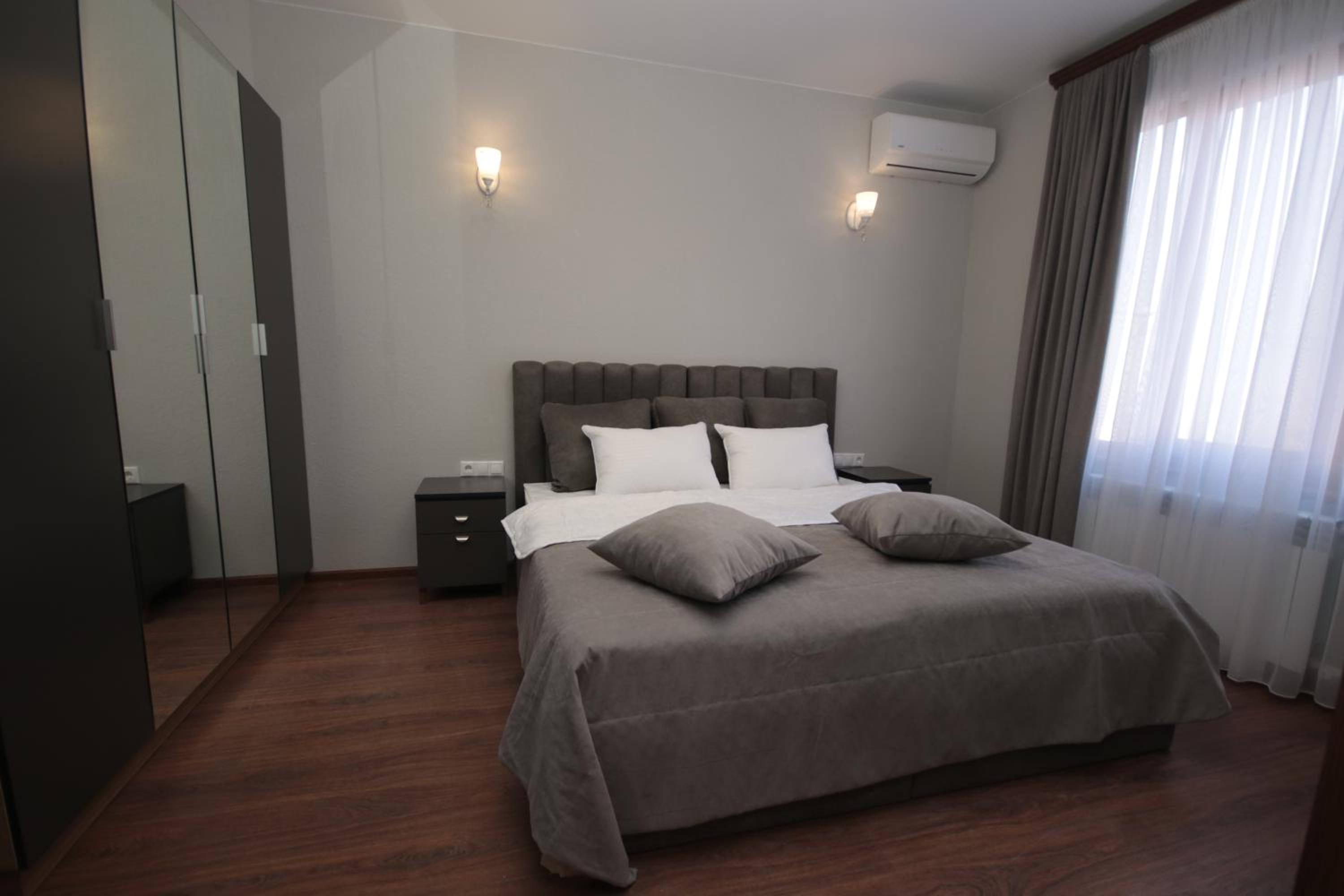 Hillside Guest House