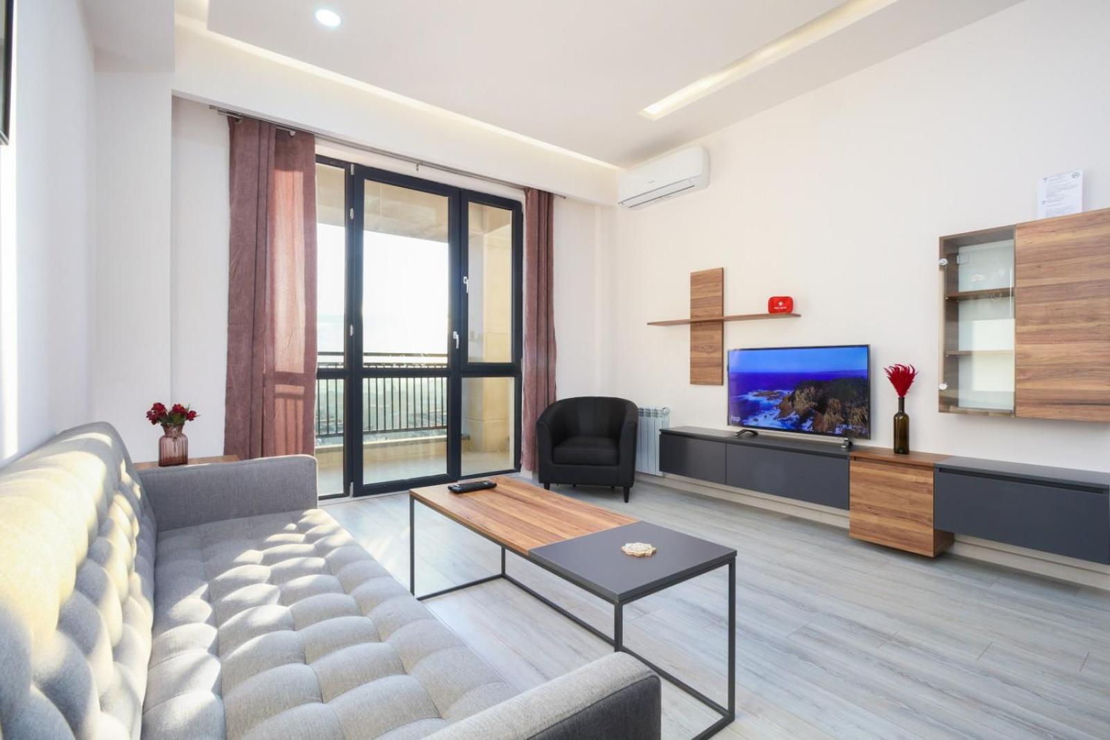 Apart-hotel on Koghbatsi 16