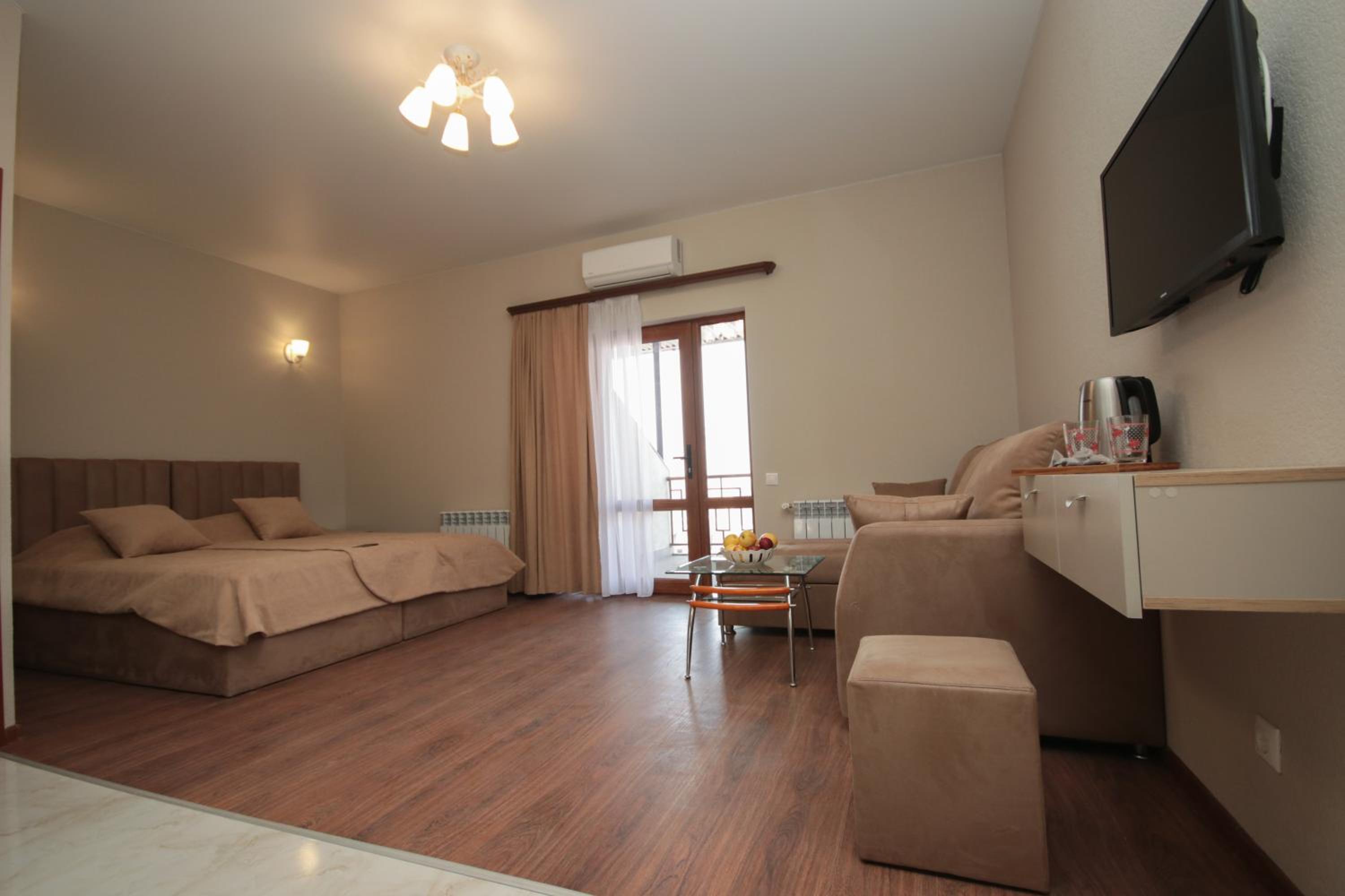 Hillside Guest House