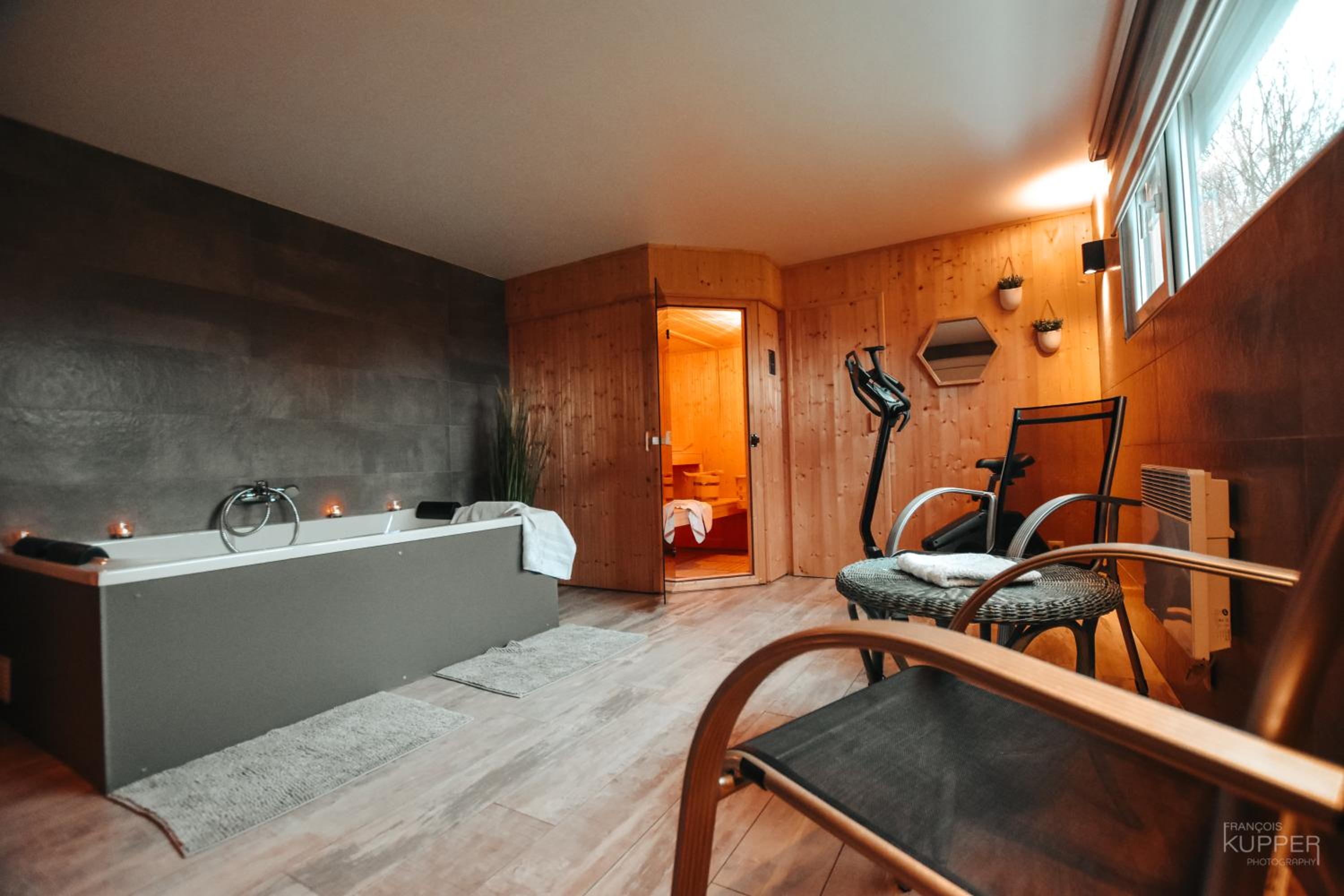 Le Bonheur de la Cascade 24 pers - Malmedy, wellness, jardin, confort