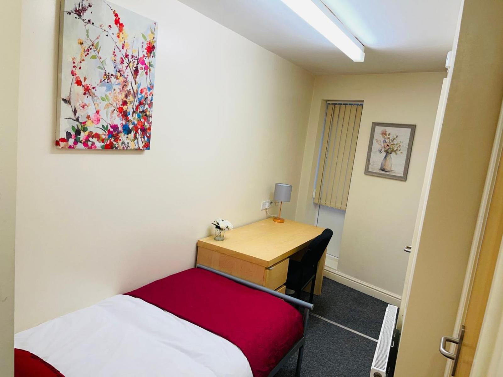 Sangha House - Ensuite Rooms with Shared Kitchen Facilities