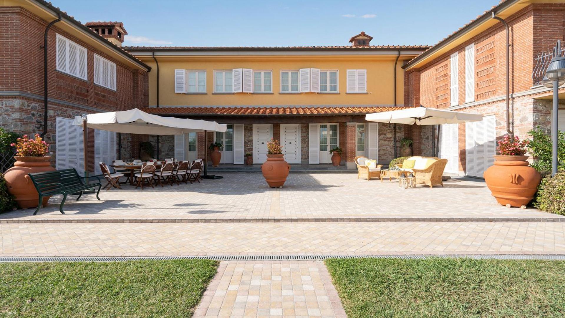 VILLA GABRI 8&2, Emma Villas view 4