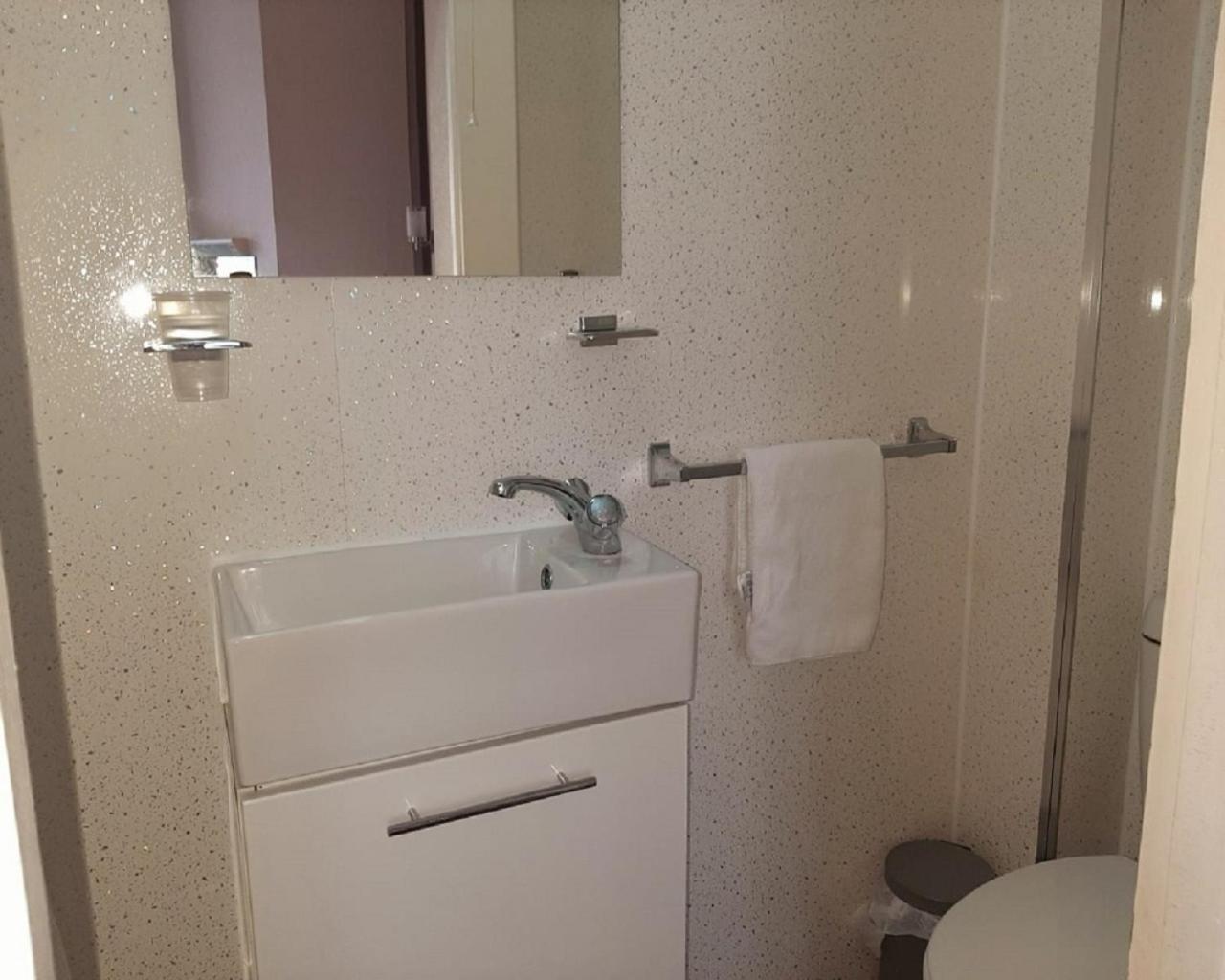 Seacroft Guest House