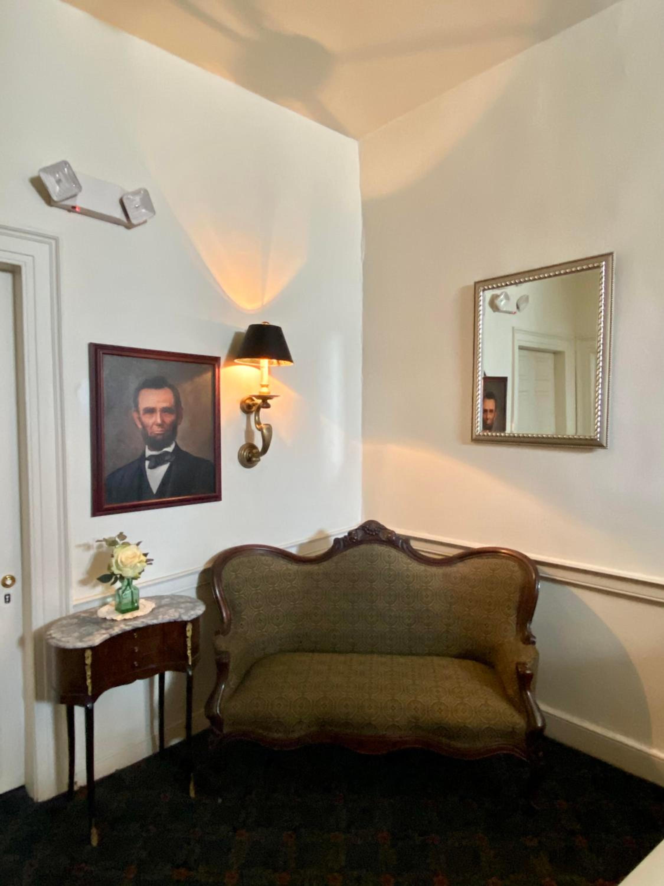 The Inn at Lincoln Square