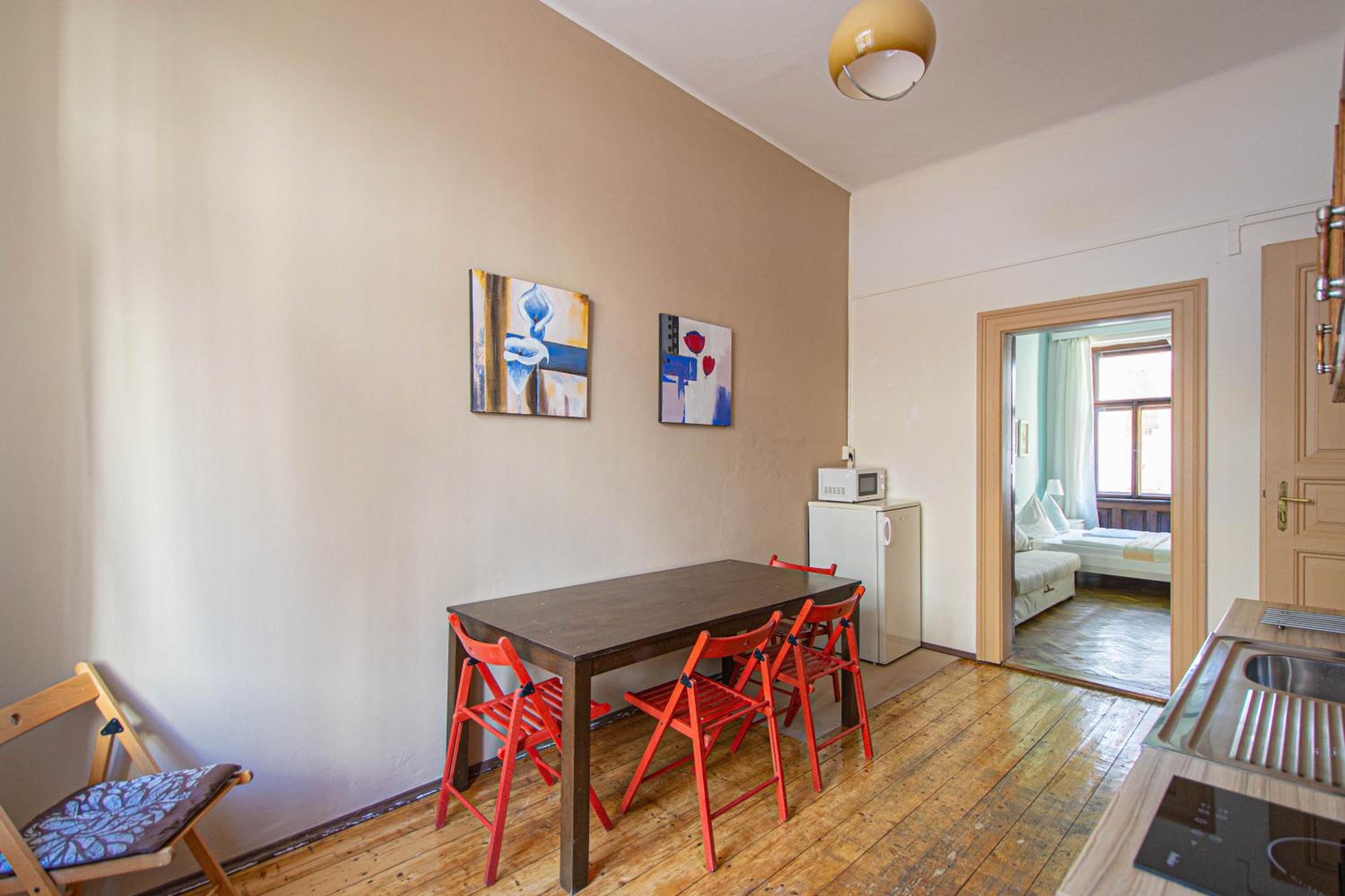 For celebrations spacious 3BDR apartment with balcony