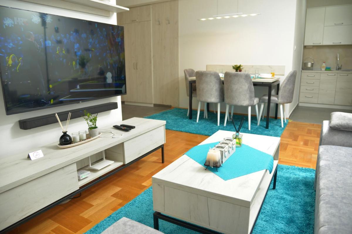 Stylish Blue & Modern Apartment view 3